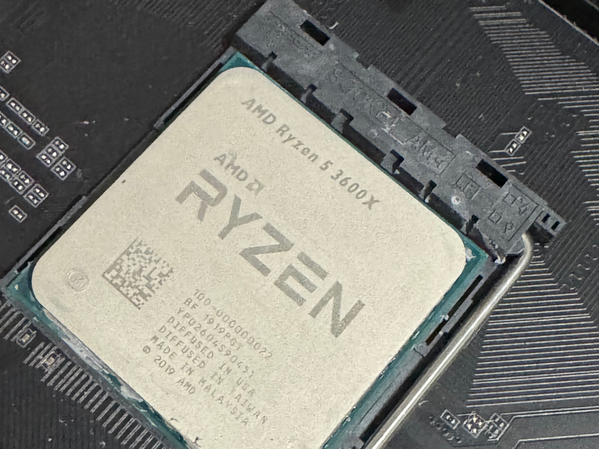 Ryzen 5 3600x + 16GB DDR4 + AM4 motherboard