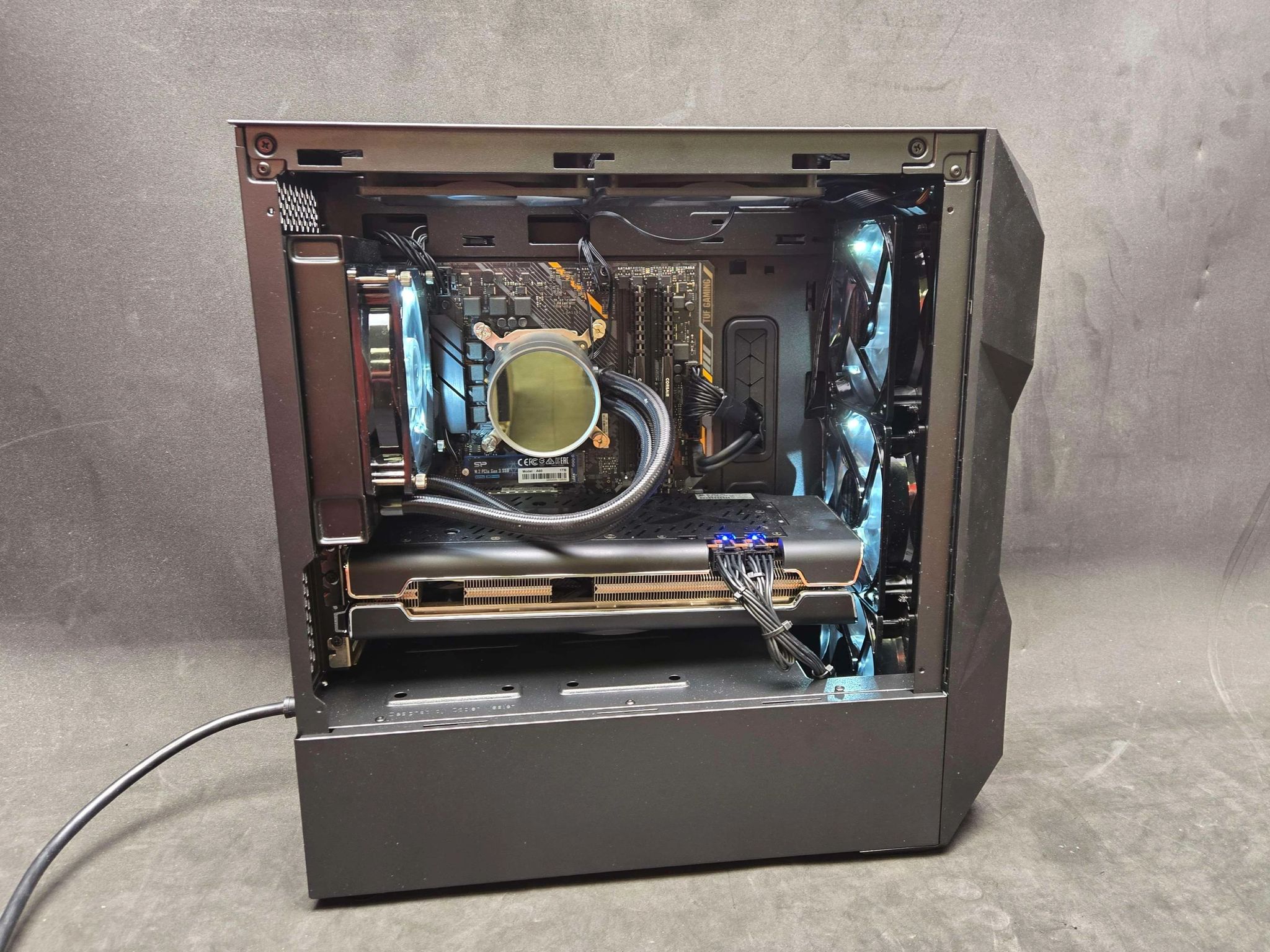 🌟 Dazzler: Core i7 9700K | RX 5700 XT | 1TB NVMe