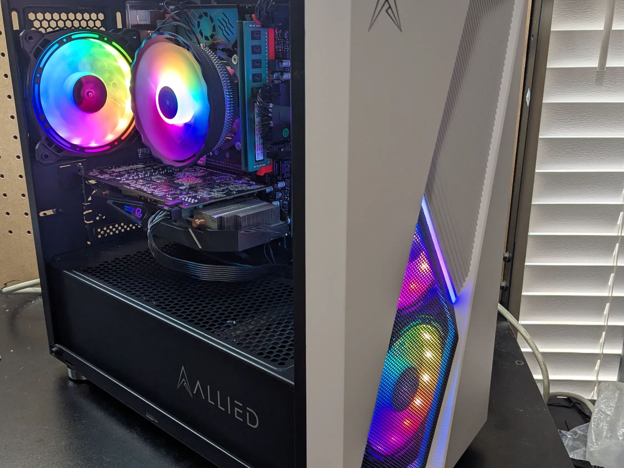 120 FPS Fortnite | 180 Day Warranty | 8 Core Xeon, RX 570 8GB, 32GB RAM, 512GB SSD, Win11, Wifi, RGB