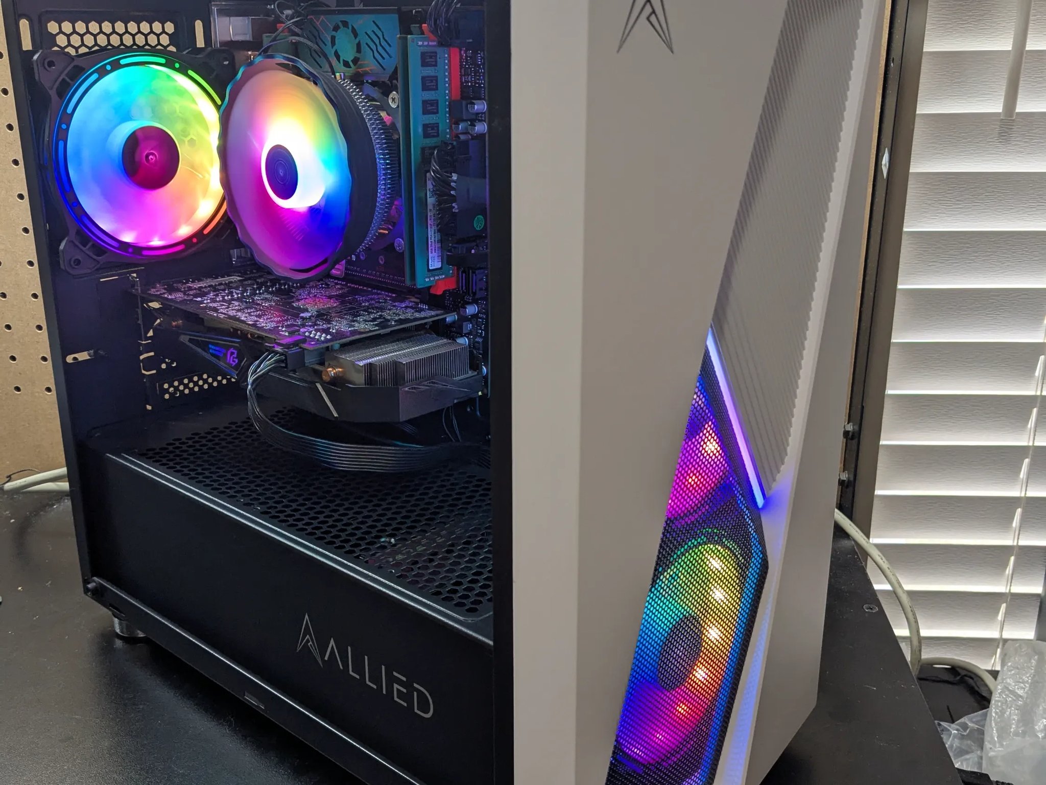 120 FPS Fortnite | 180 Day Warranty | 8 Core Xeon, RX 570 8GB, 32GB RAM, 512GB SSD, Win11, Wifi, RGB
