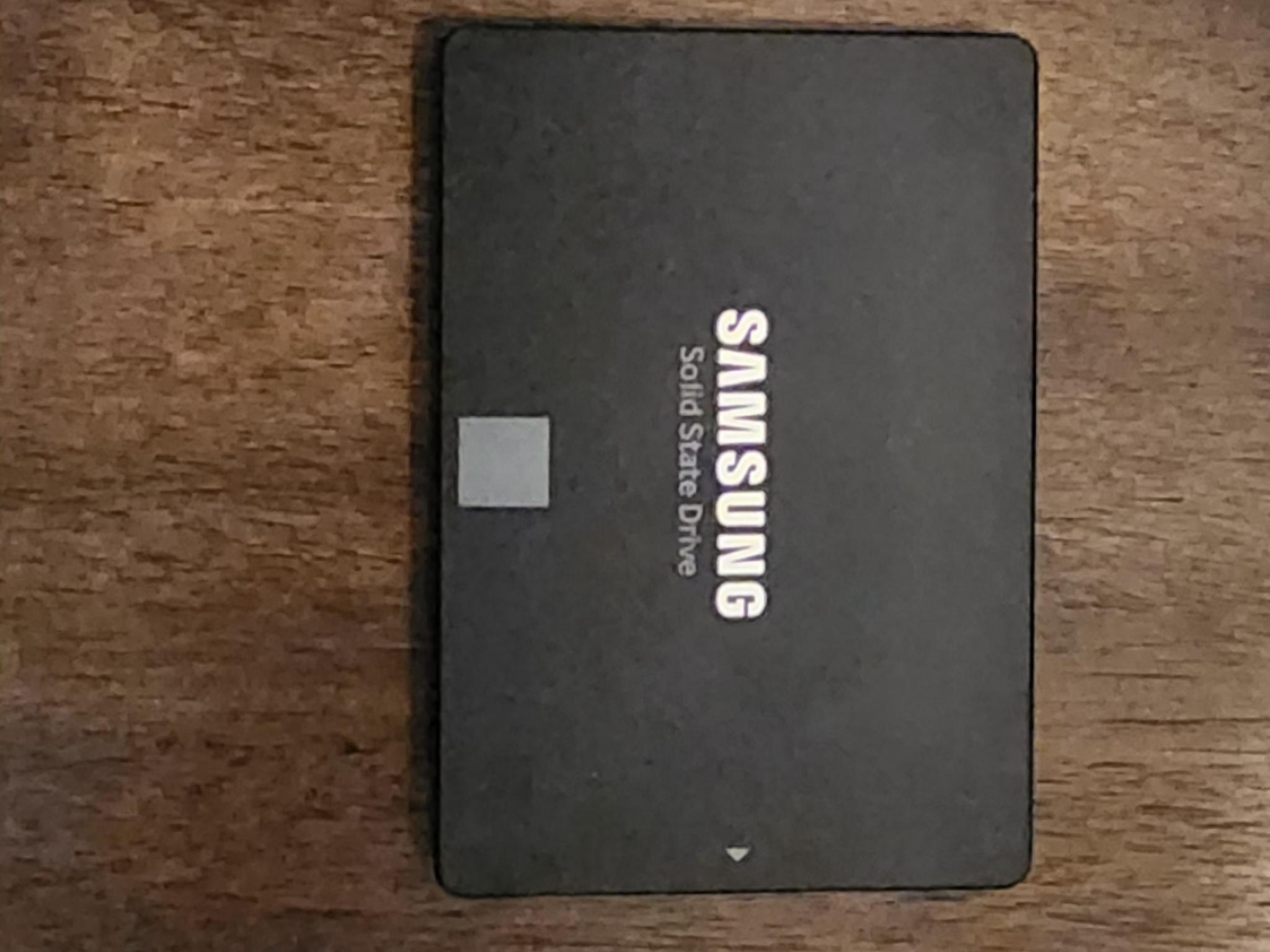 11 units of 870 EVO SATA 2.5" SSD 4TB