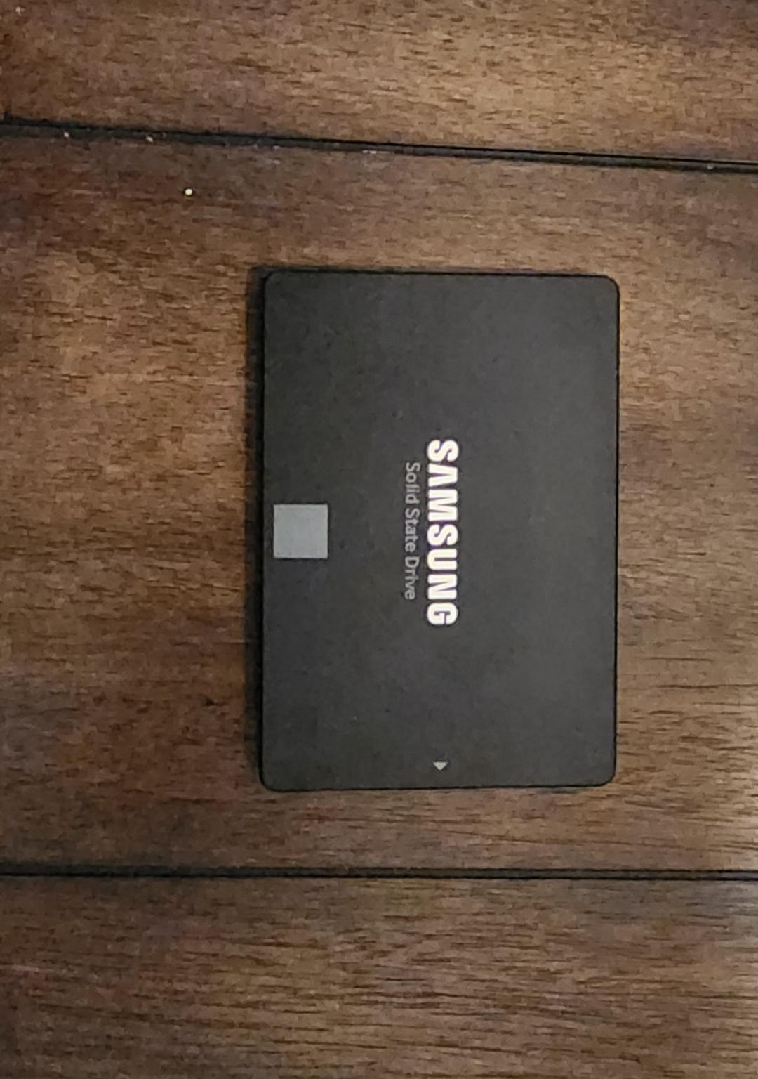 11 units of 870 EVO SATA 2.5" SSD 4TB