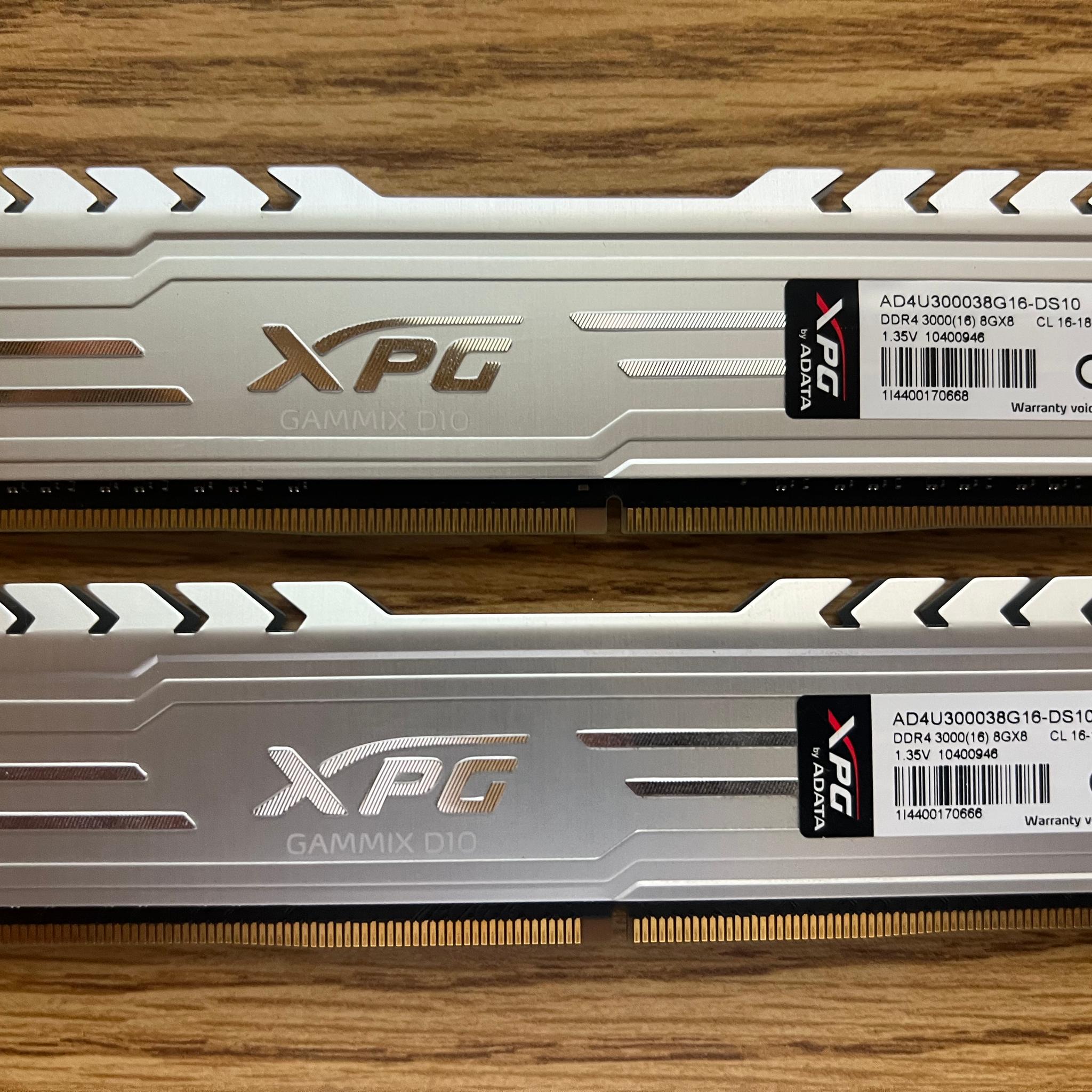 16GB (2x8GB) DDR4-3000MHz CL16 ADATA XPG Silver RAM Memory
