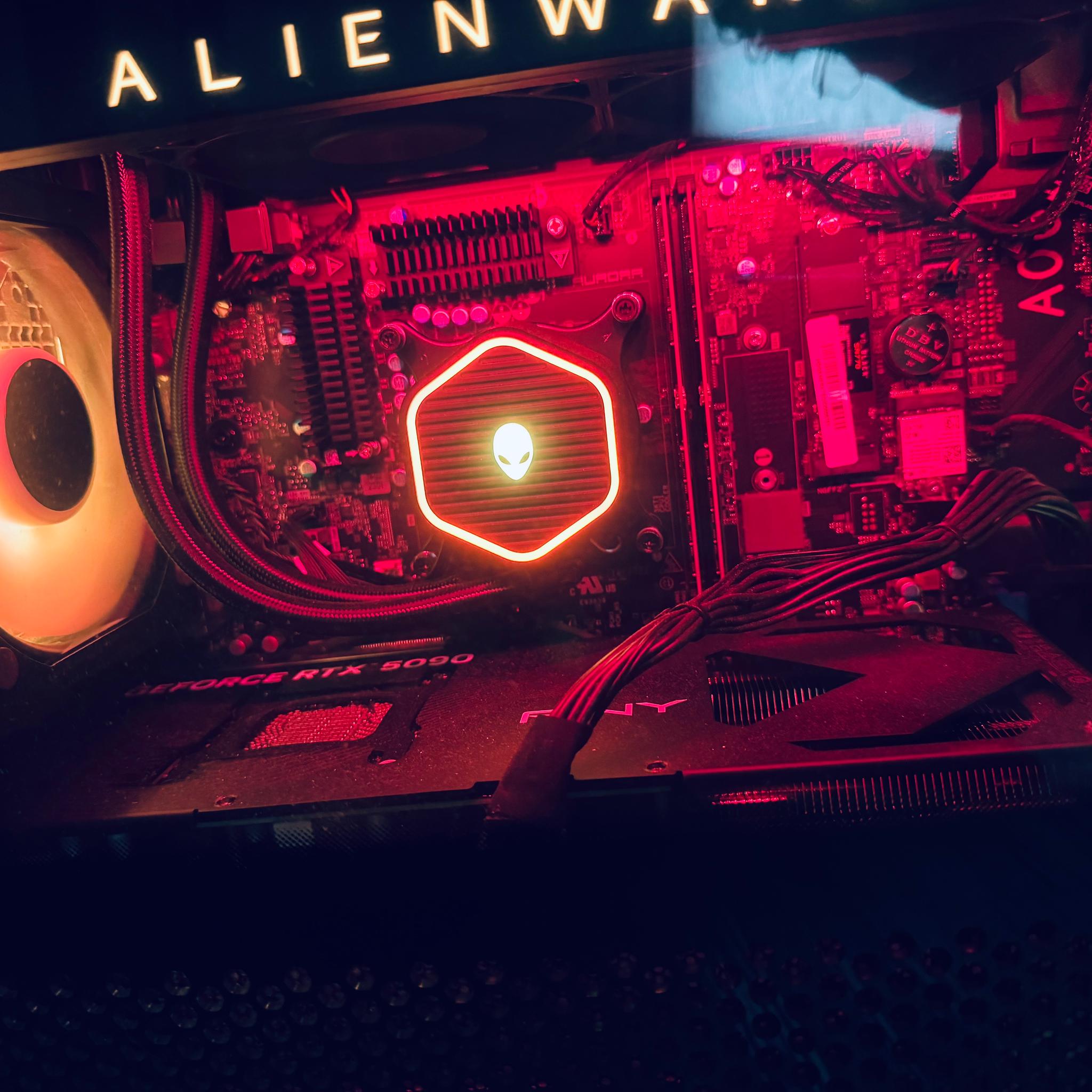 GeForce RTX 4090 Alienware R15 Gaming PC - Core i9-13900KF