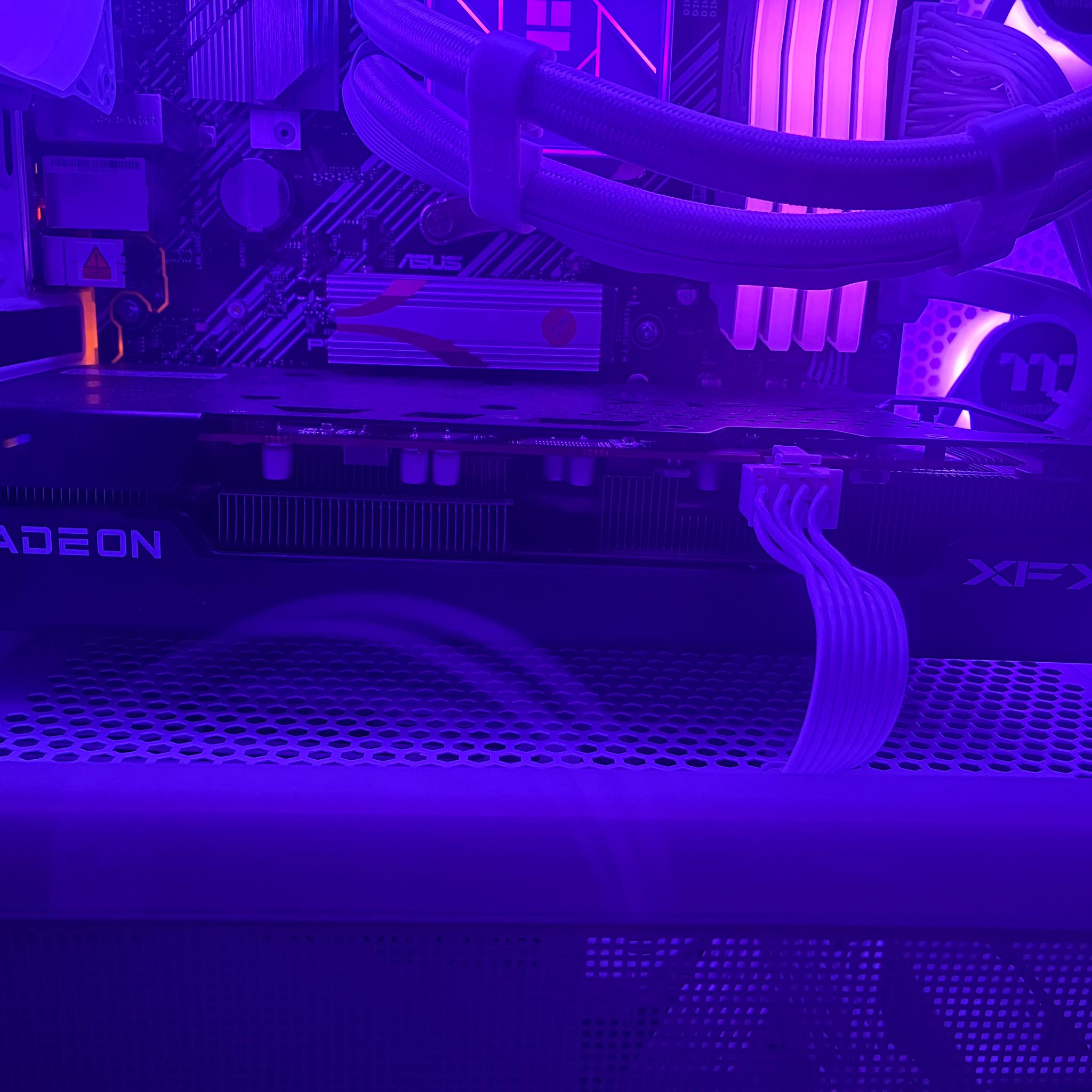 XFX Speedster QICK 308 Black Radeon RX 6600 XT