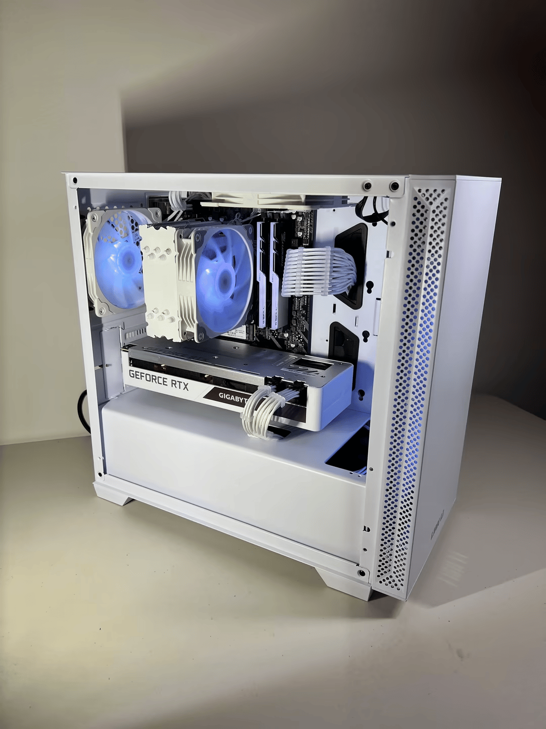 Ryzen 5 5600X RTX 3070 Gaming PC