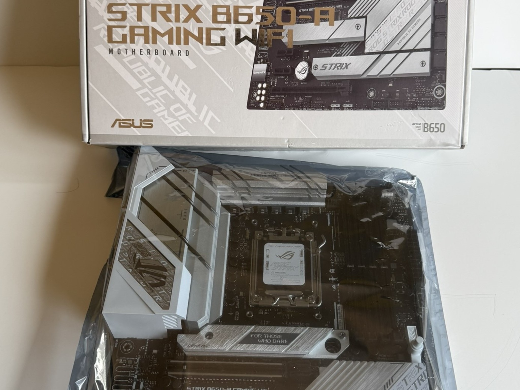 ASUS ROG Strix B650-A Gaming Wi-Fi DDR5 Socket AM5 AMD ATX Gaming Motherboard