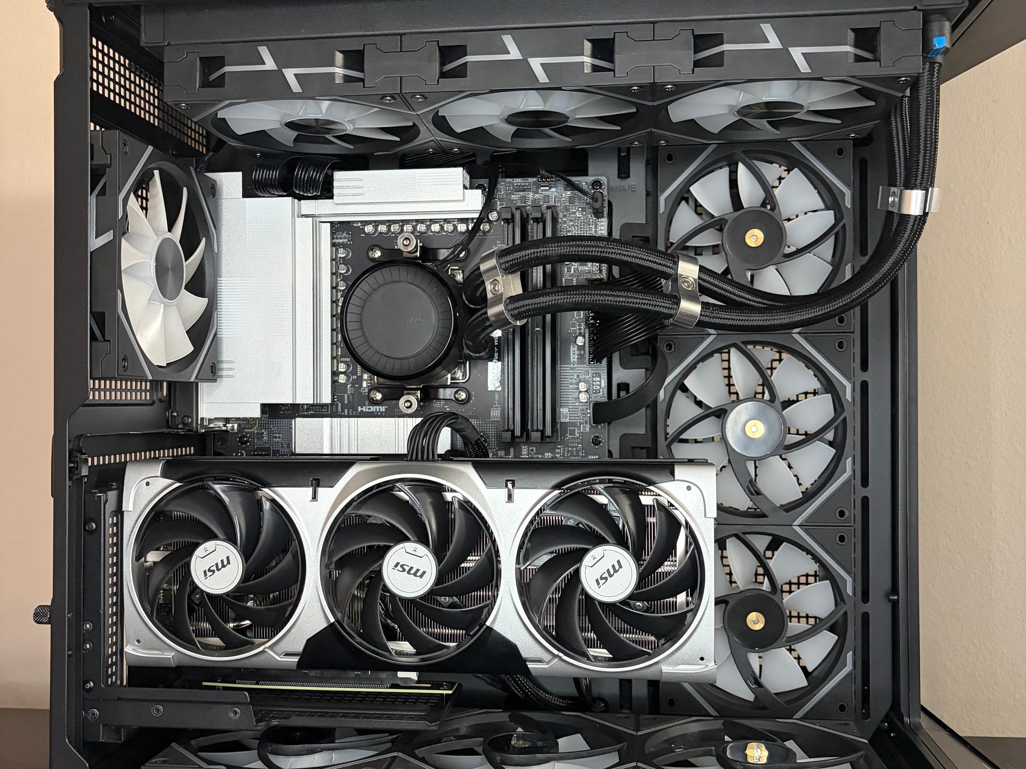 9850X3D + RTX 5070 Ti – Full MSI Ecosystem
