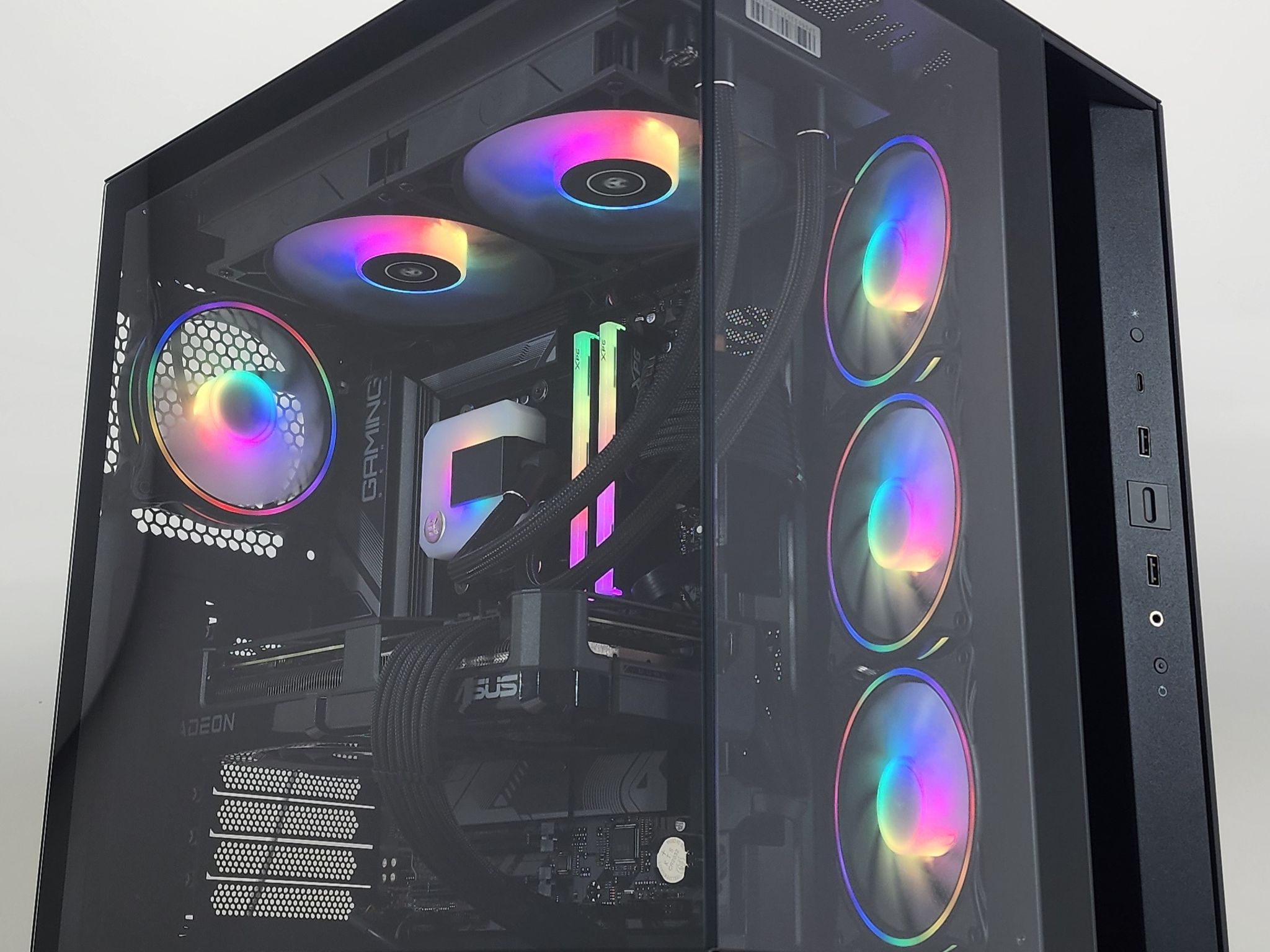 Gaming PC Ryzen 7 7700 32GB RAM 2TB SSD RX 7700 XT 12GB Win11 Computer
