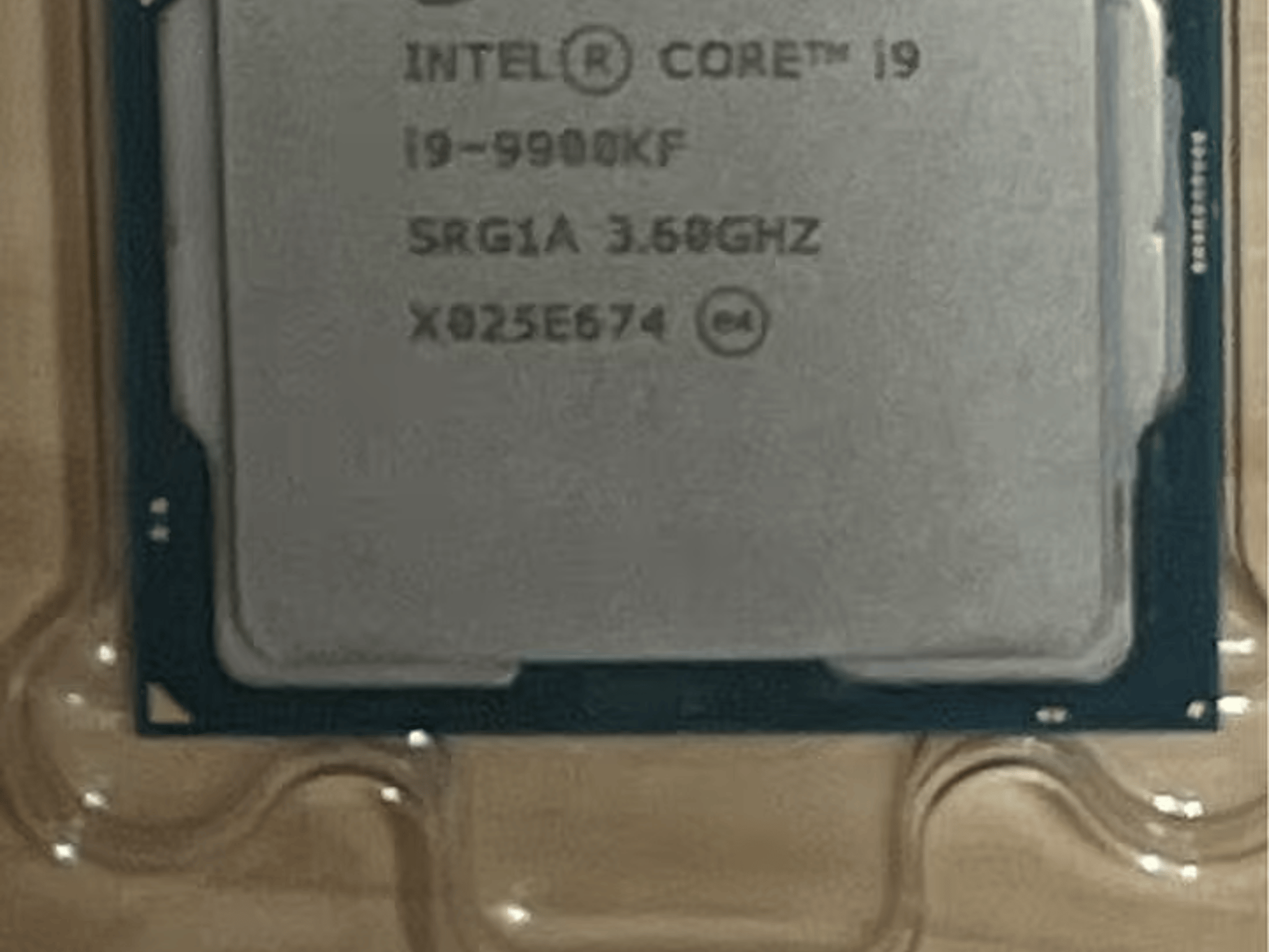 i9 9900k, ROG z390-e, 16gb Corsair Vengeance Pro BUNDLE