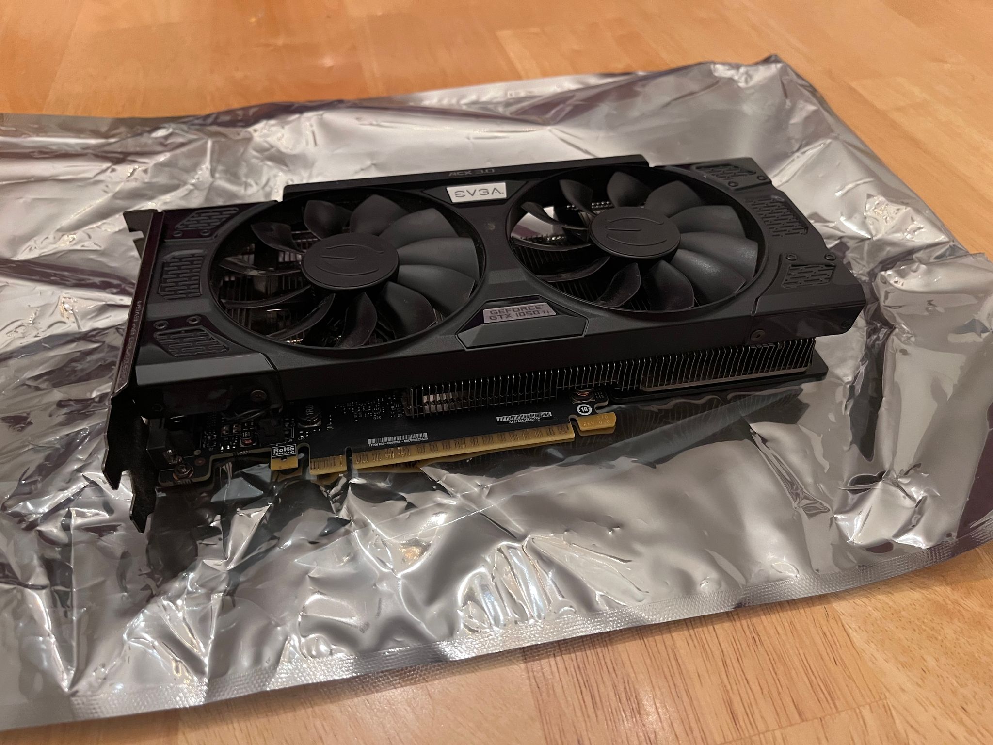 EVGA GeForce GTX 1050 Ti - Bus Powered