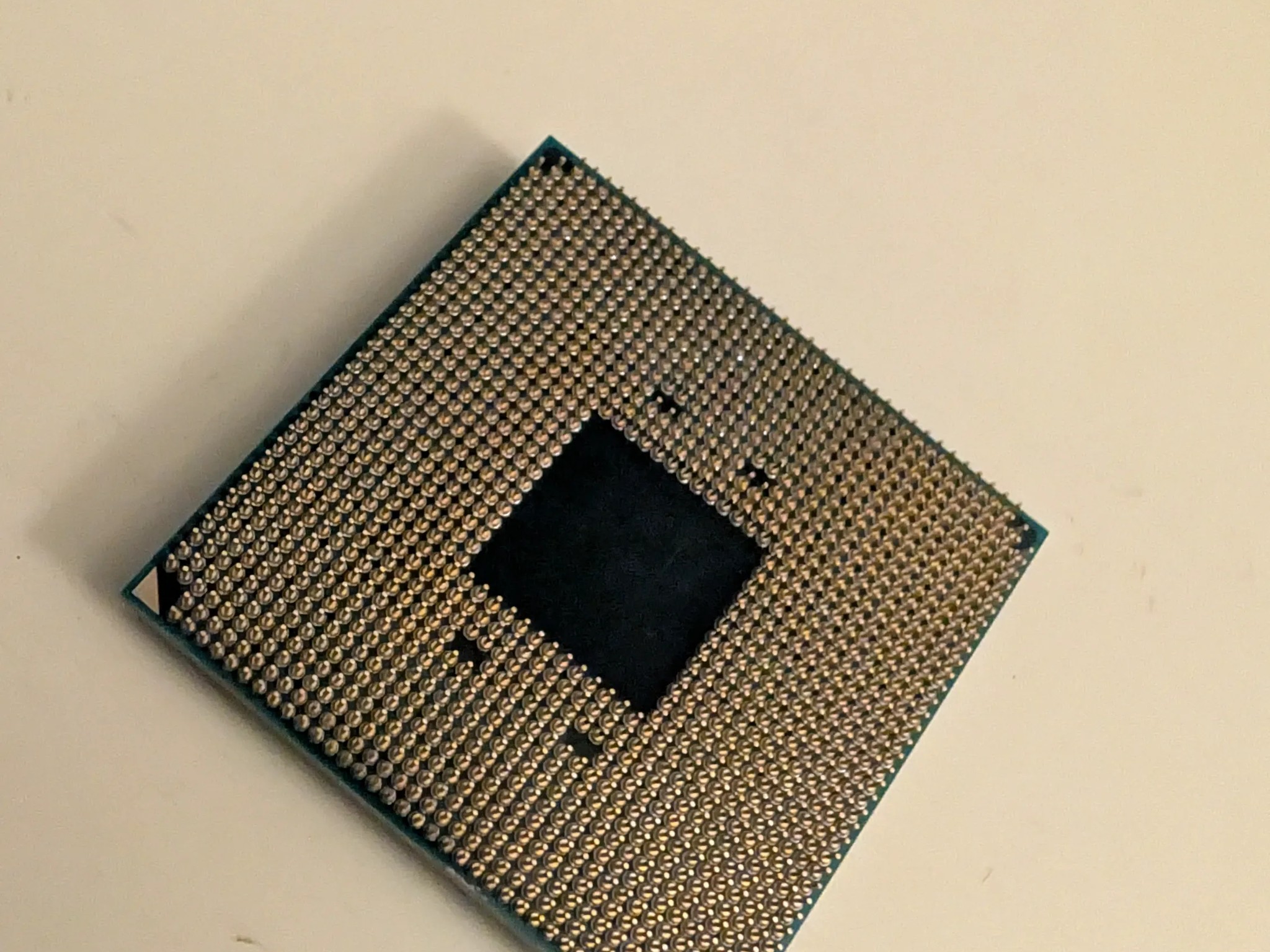 BROKEN - Ryzen 5 5600G - No broken, missing, or bent pins