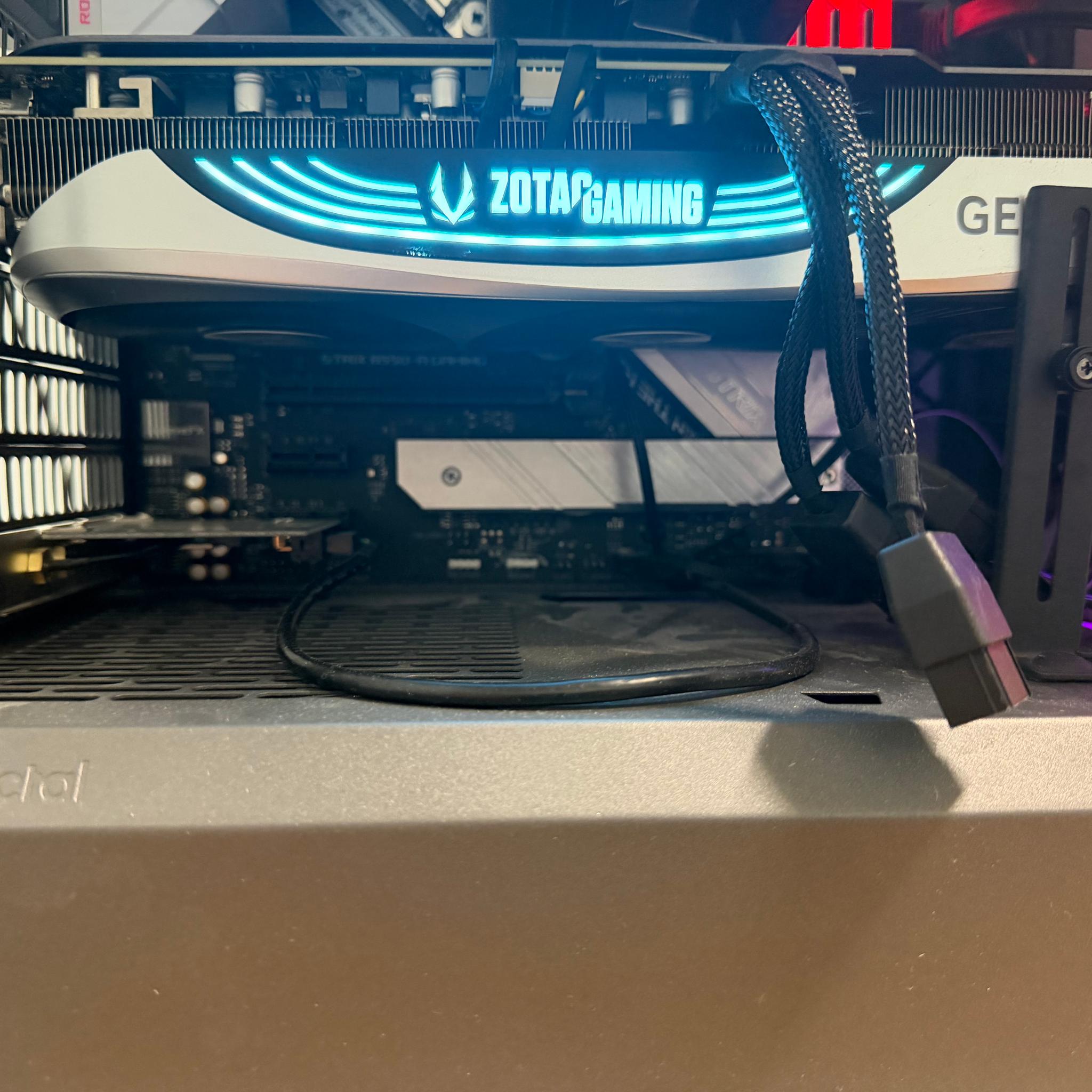 RYZEN 5800X/32 GB DDR4/ ROG STRIX CUSTOM GAMING PC