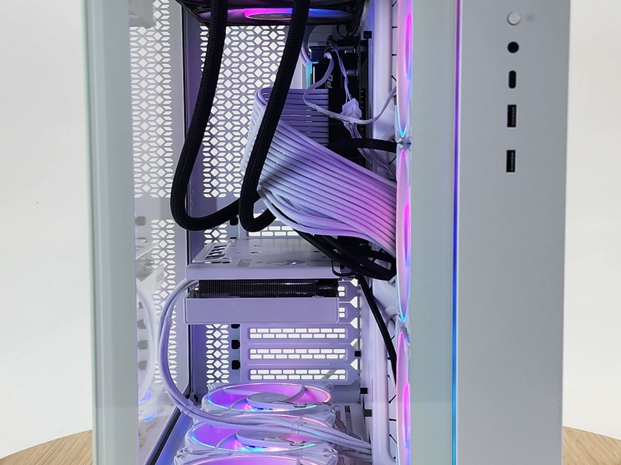 Gaming PC i5-12600KF 16GB RAM 1TB SSD RX 6650 XT 8GB Windows 11 Computer