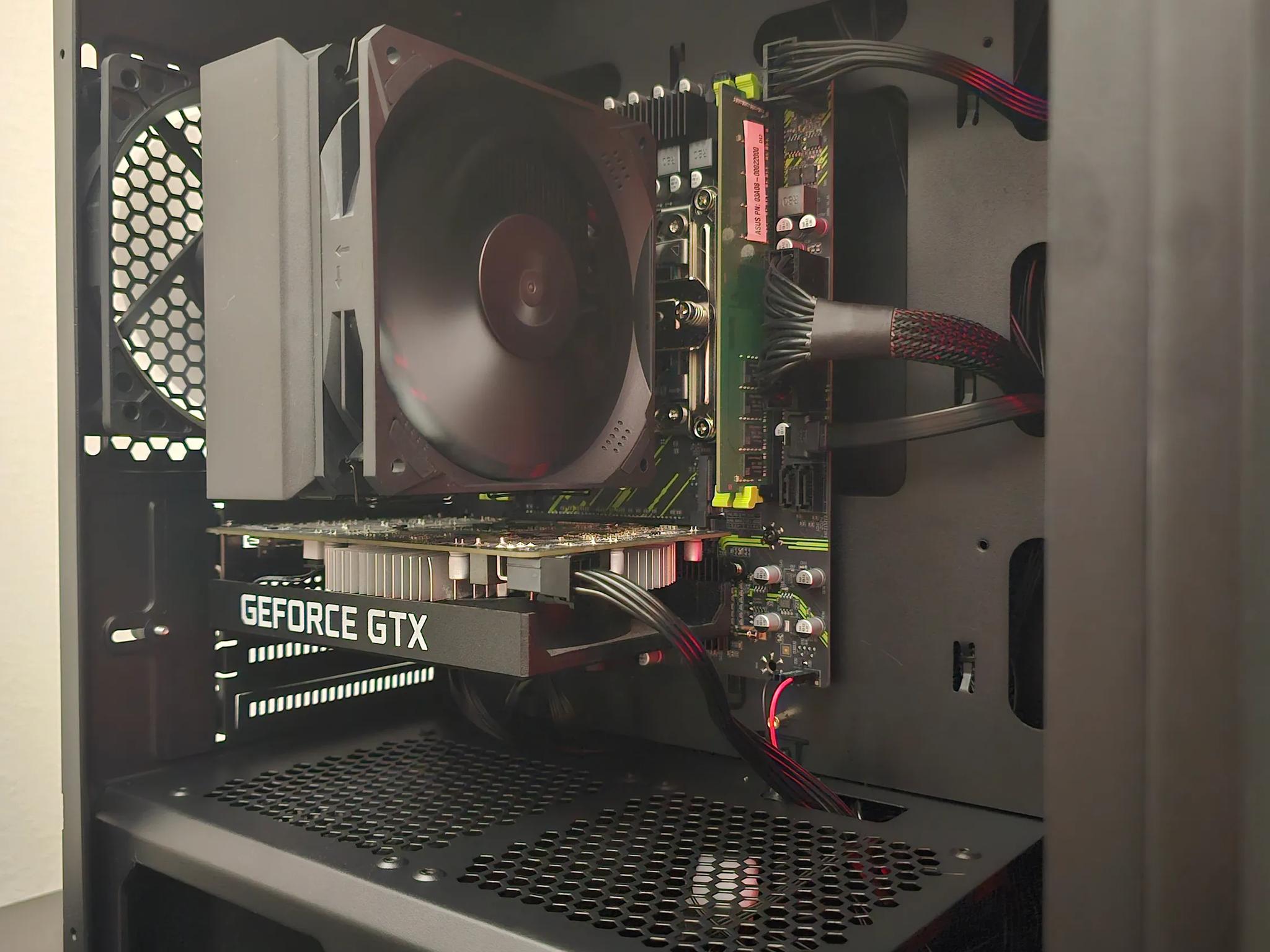 Starter PC // Xeon 10-Core // GTX 1650 SUPER // 16GB DDR4 // 512GB SSD