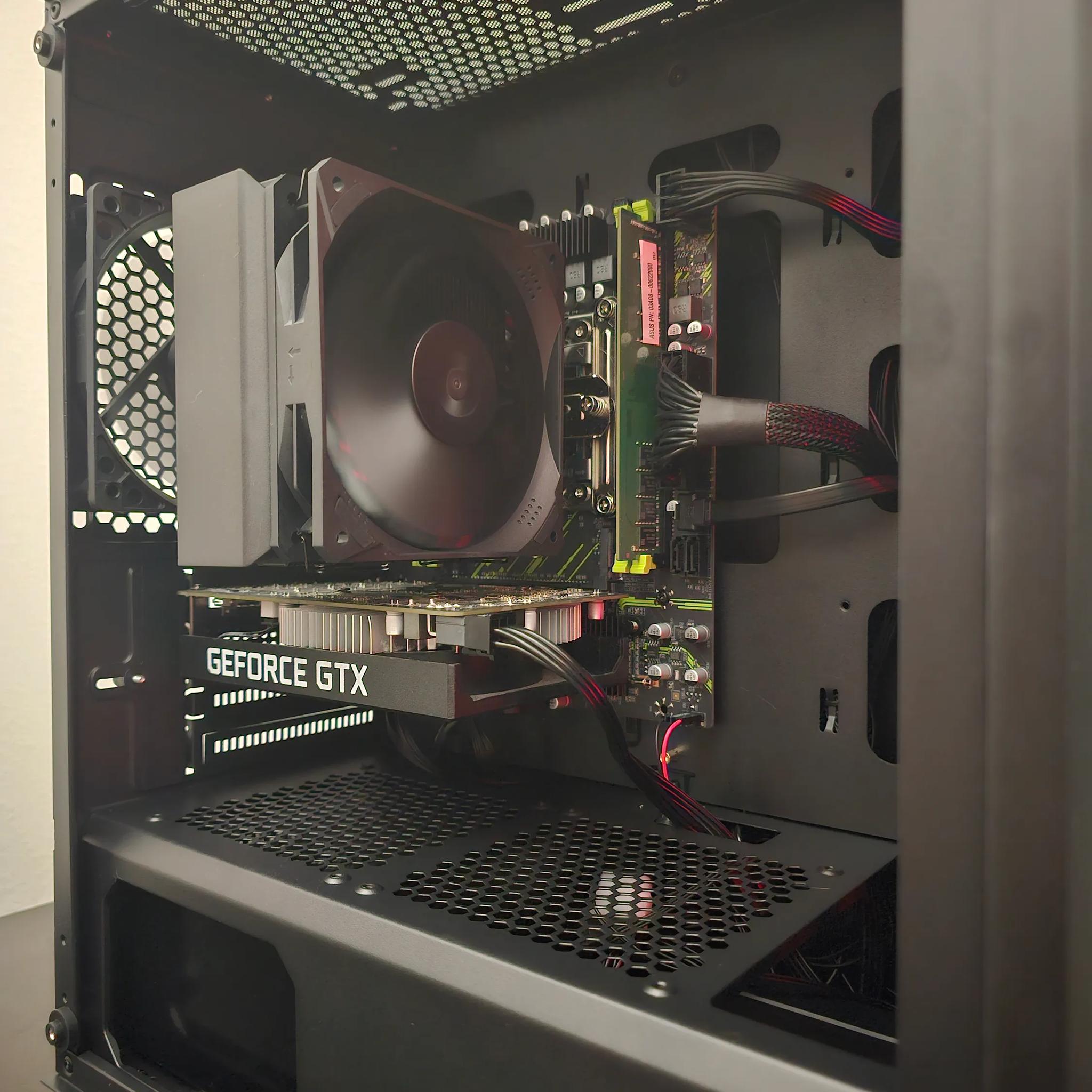 Starter PC // Xeon 10-Core // GTX 1650 SUPER // 16GB DDR4 // 512GB SSD