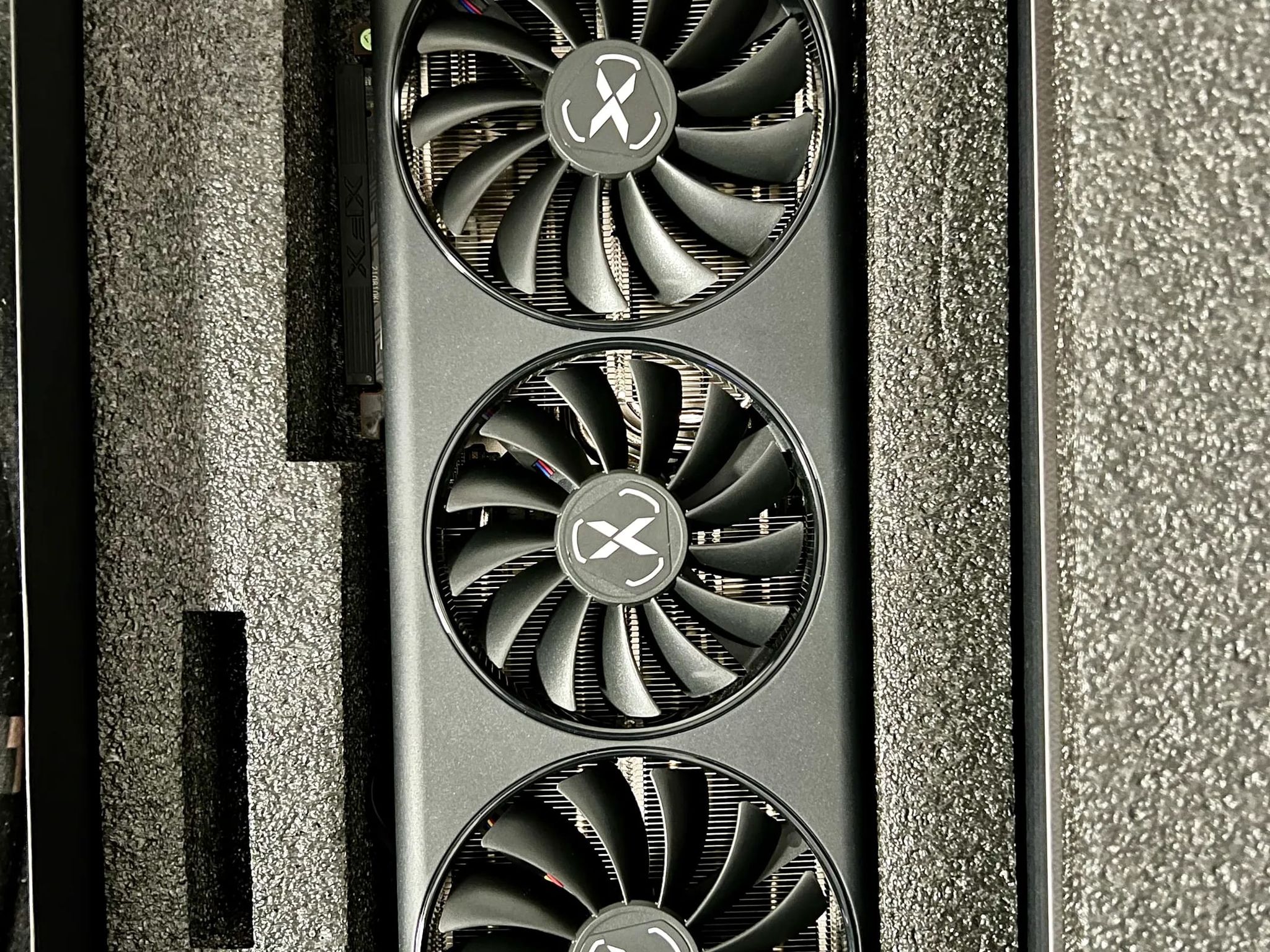 SUPER CLEAN XFX SWFT 319 RX 6800