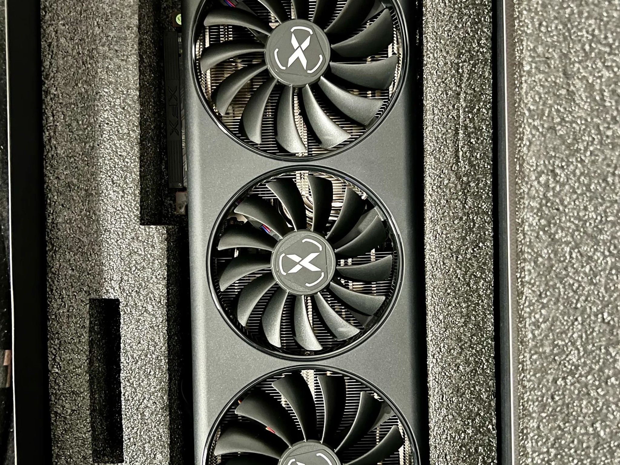 SUPER CLEAN XFX SWFT 319 RX 6800
