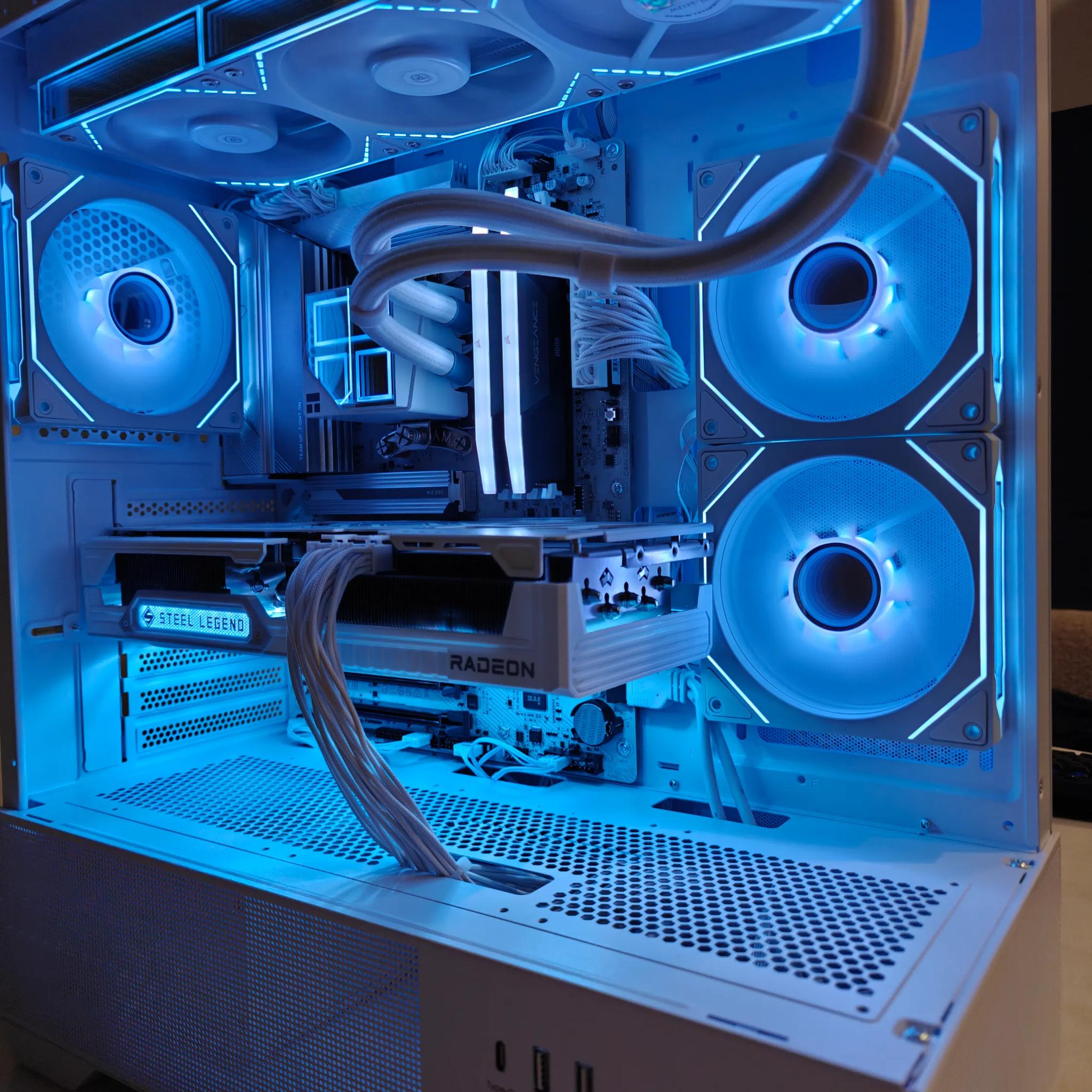 4K - 1440P - AMD Radeon RX 9070 XT - AMD Ryzen 7 9700X - 32GB DDR5 6000 RAM - 2TB SSD - White PC
