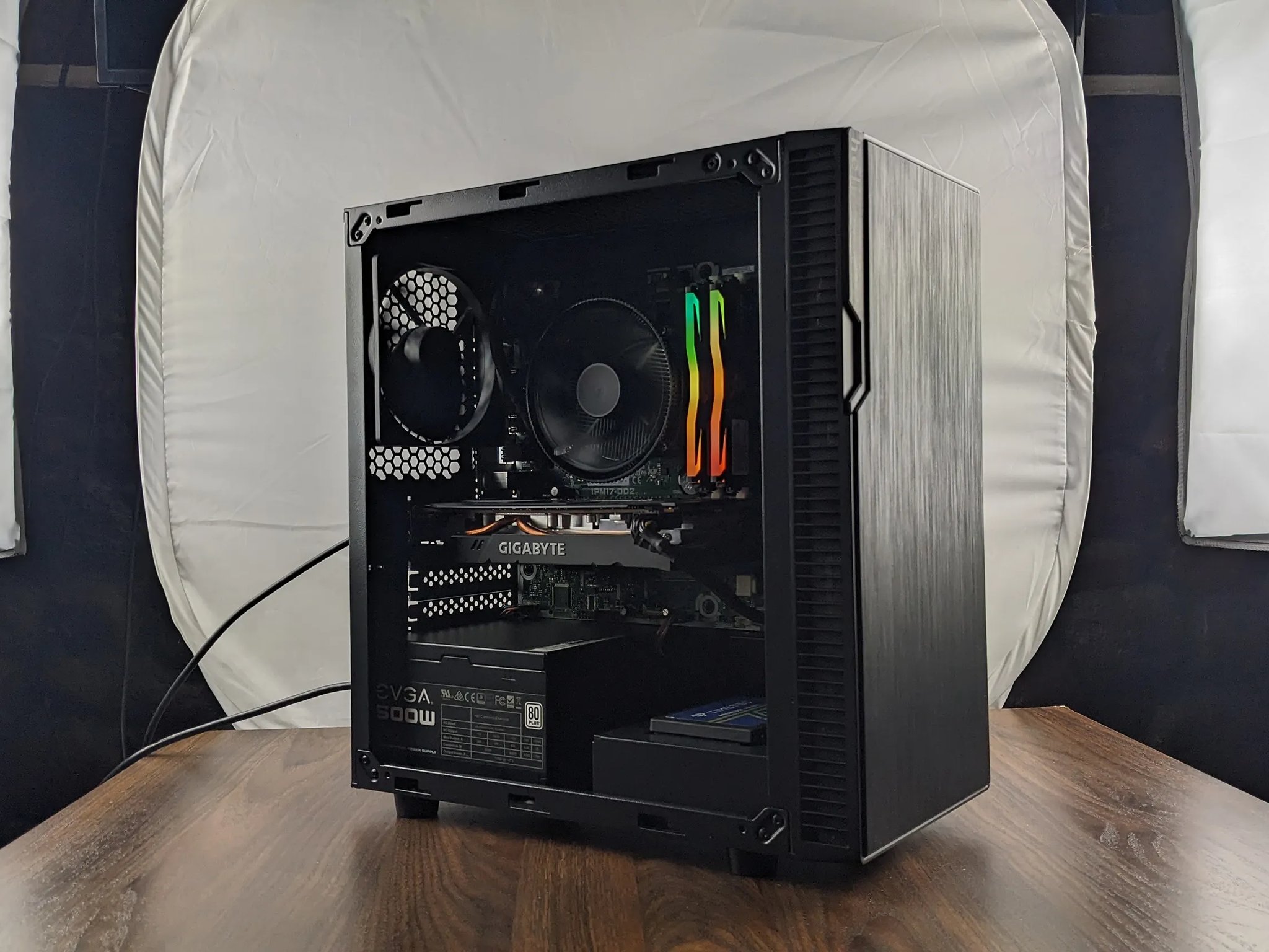 GamerSxin Custom 1440p, RX 5600XT, i5-6500, 8GB DDR4, 1TB SSD