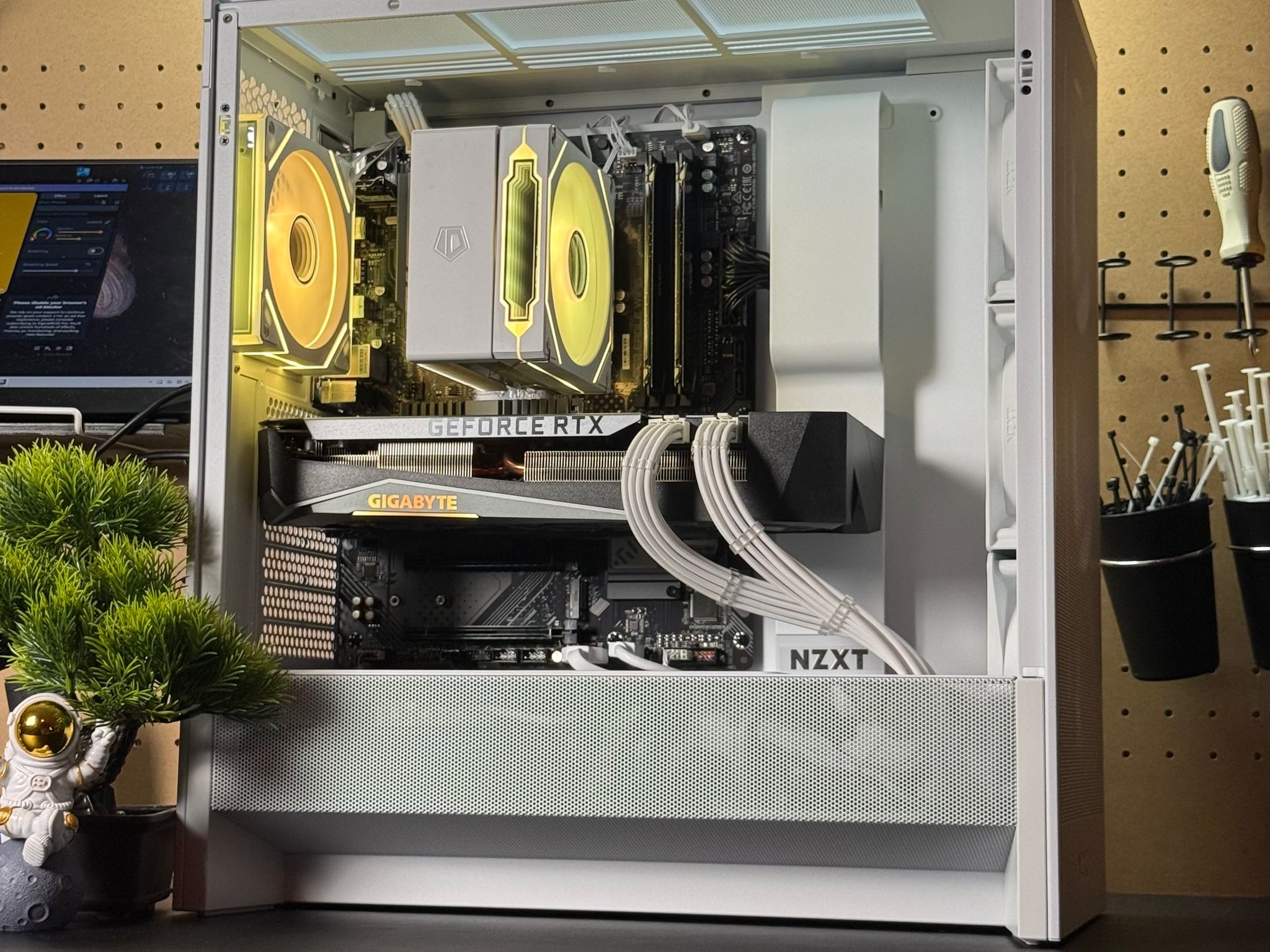 Pristine Gaming PC | RTX 3070 Ti | Ryzen 7 3700x | 16GB DDR4 | 1TB | Windows 11