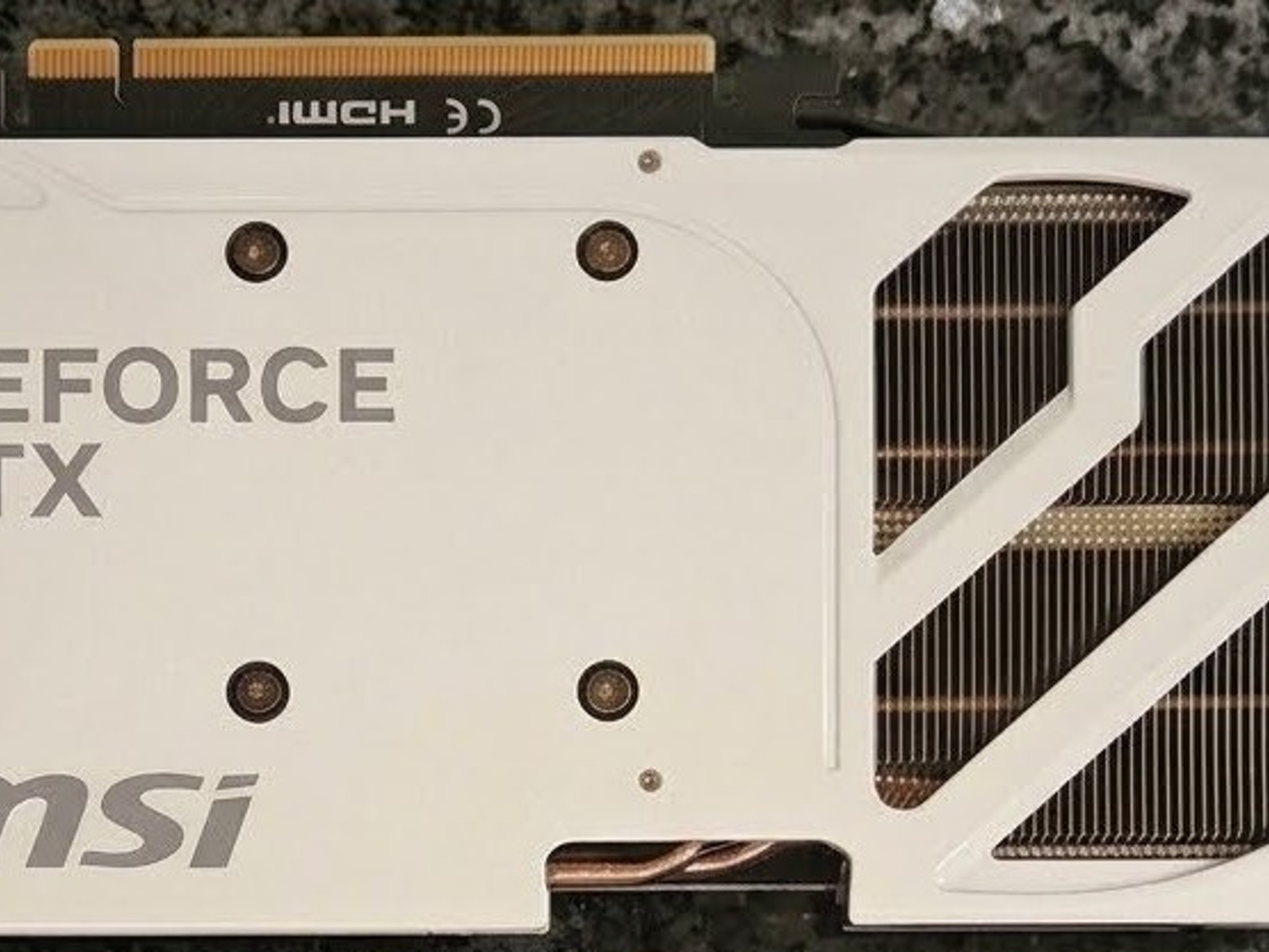 White MSI rtx 5070 shadow 2x oc edition "White"