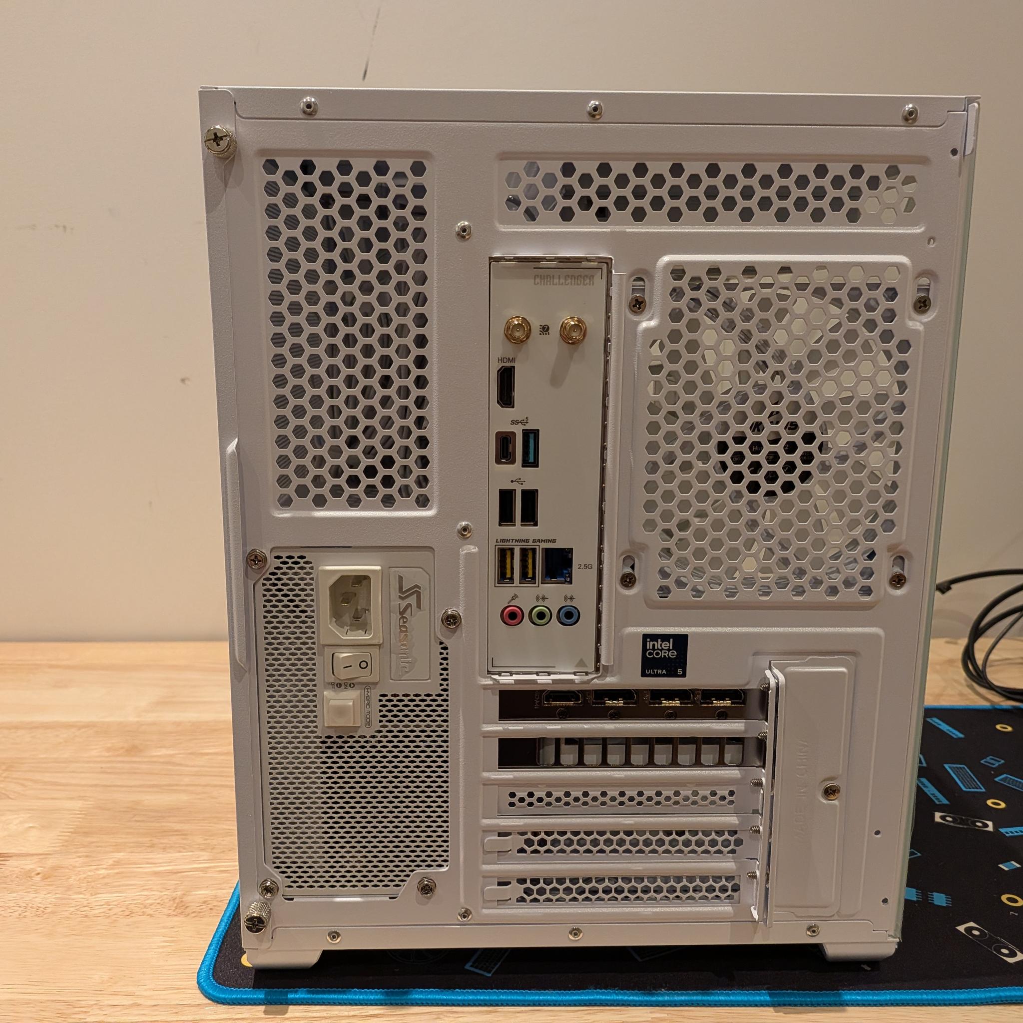 1440p First Light - RTX 5070, Core Ultra 5 250K Plus, 32 GB DDR5 RAM, 2 TB Gen 4, Liquid Cooled, RGB