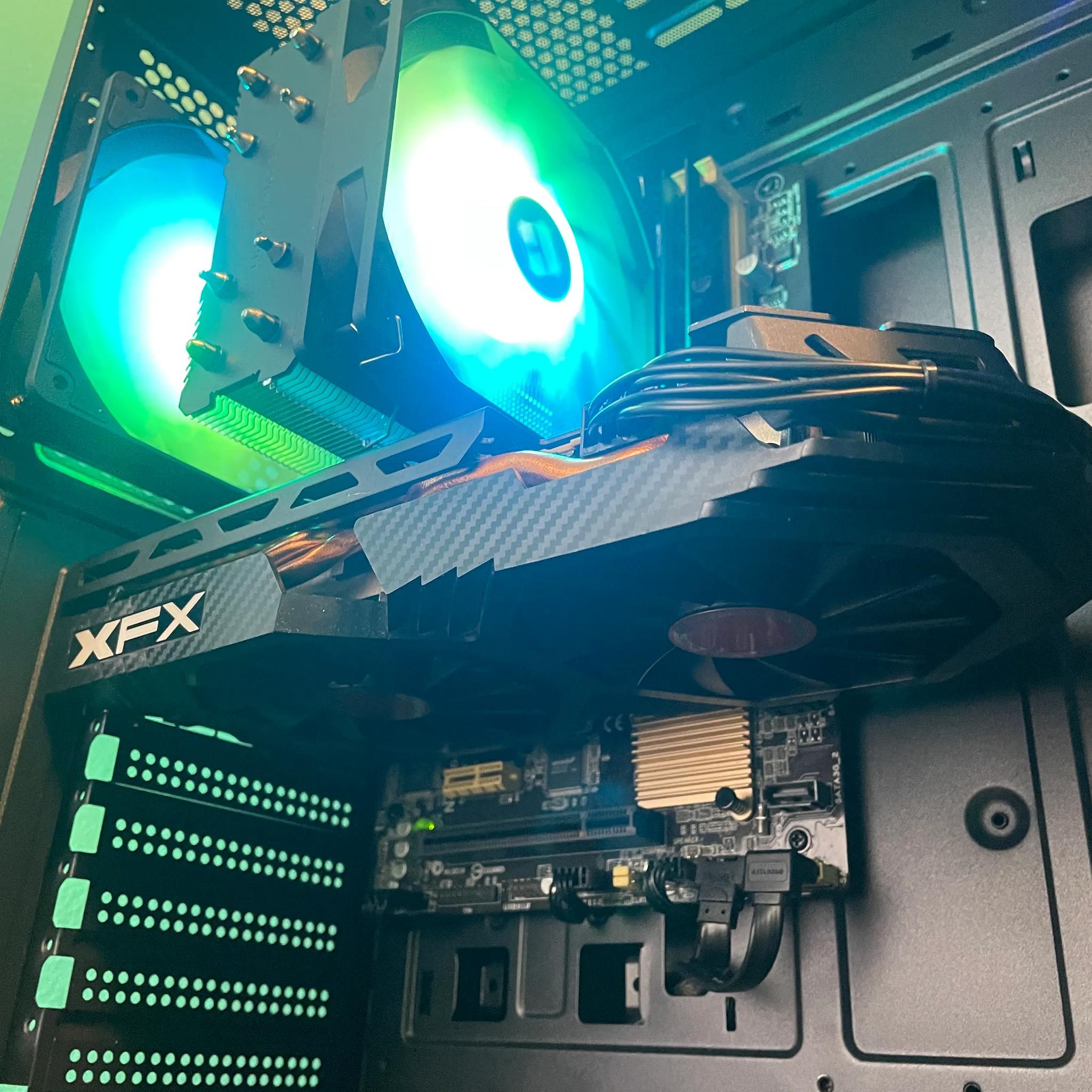 INFINITY Illusion Gaming PC | Intel i5 / Amd RX580 / 8GB / 600GB Win 10 Pro WiFi