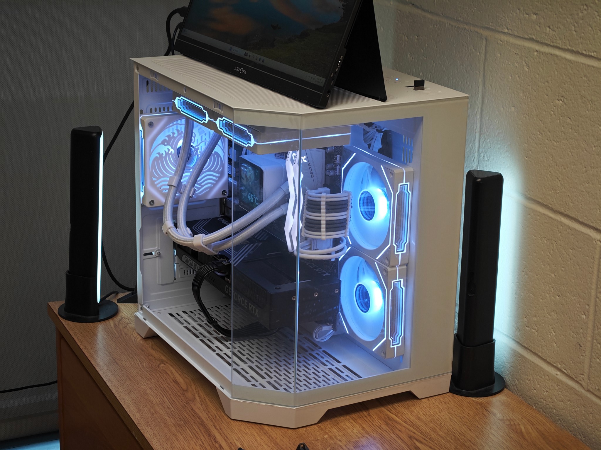 1440P / 4K Gaming PC | 2.88" Customizable LCD, RTX 5070 12GB, Ryzen 7 7700, 32GB DDR5, 1TB NVMe