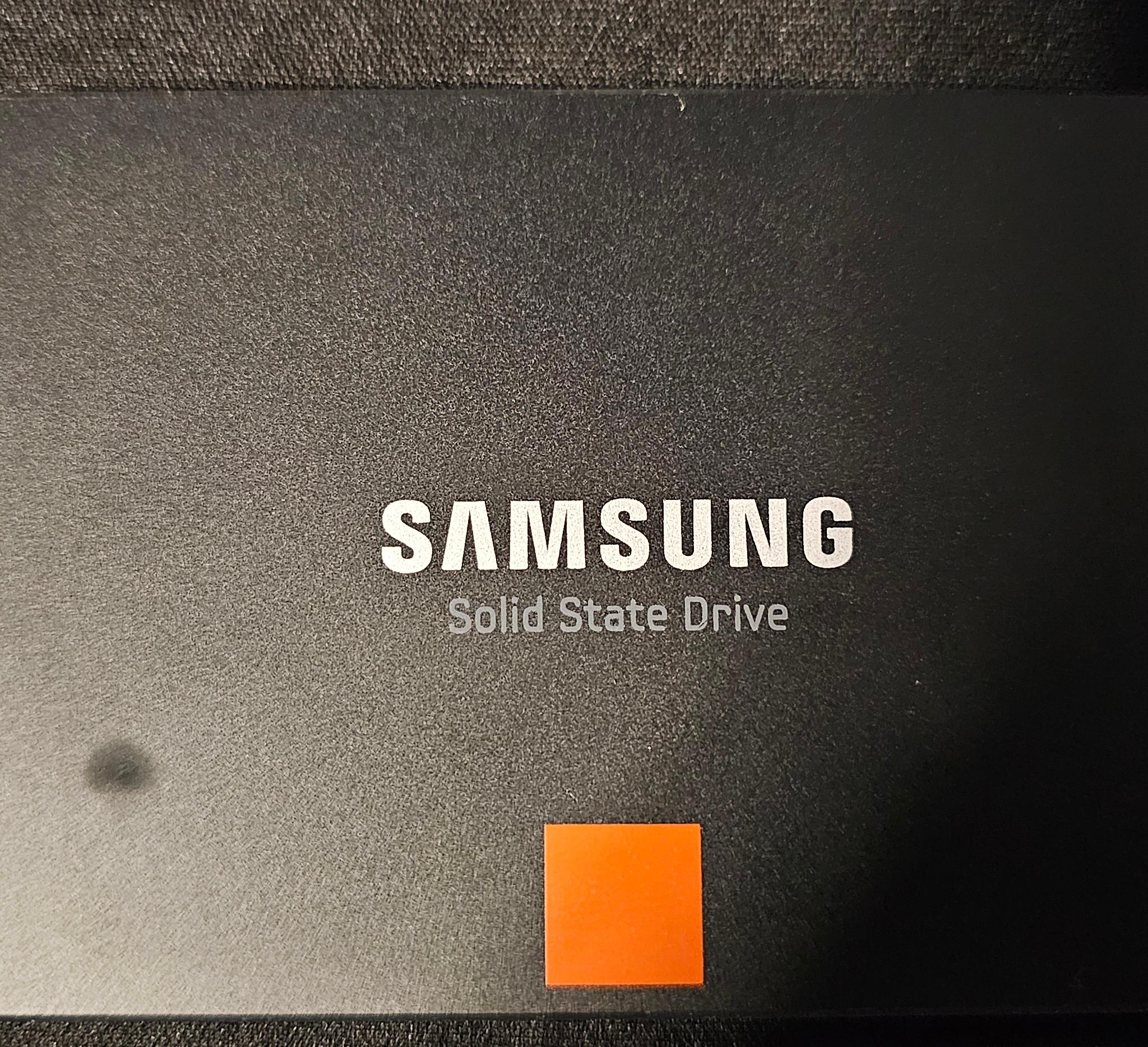 Samsung 840 PRO 128GB SATAIII 2.5"x7mm SSD - Please Read Description