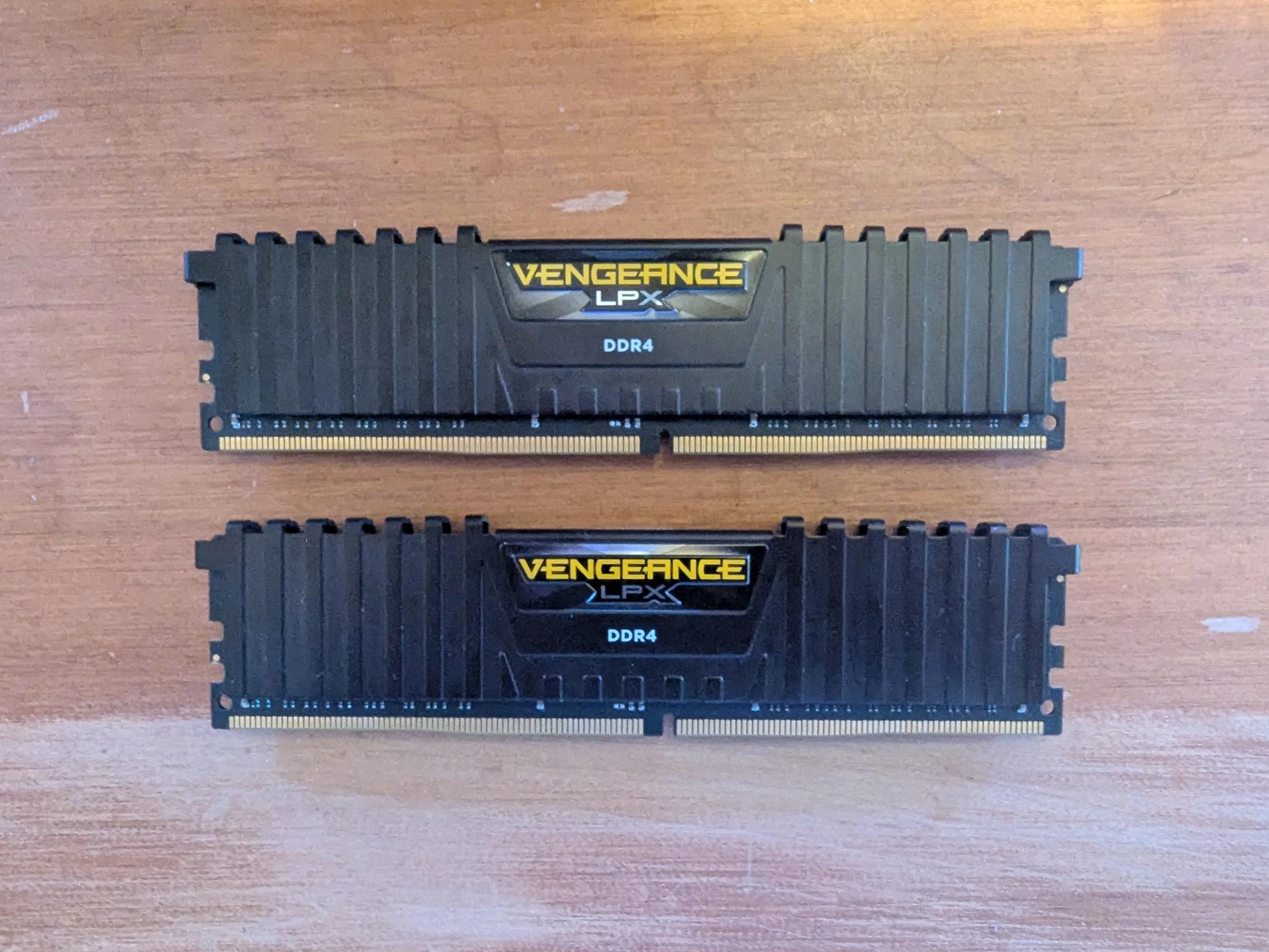 32GB DDR4 Corsair 2666MHz RAM