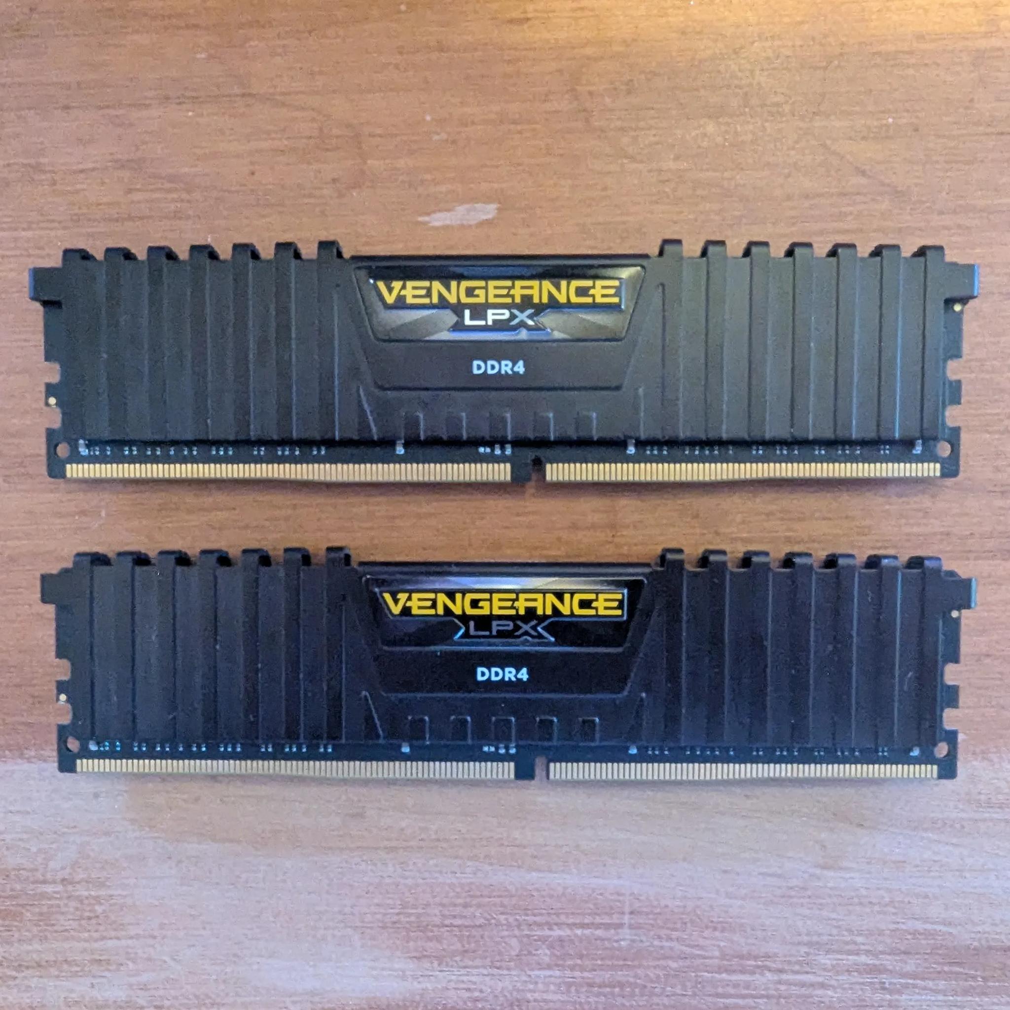 32GB DDR4 Corsair 2666MHz RAM