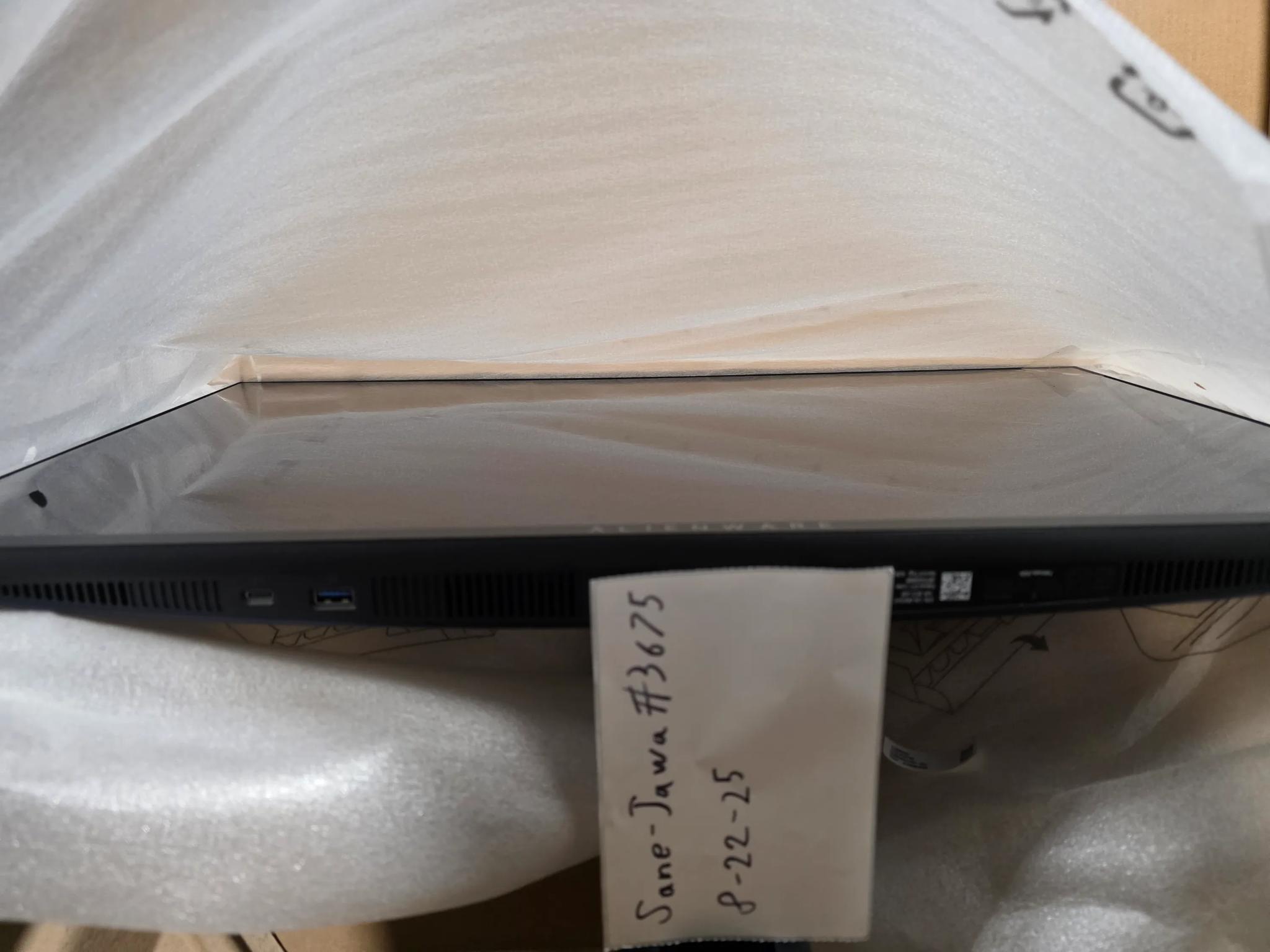 Dell Alienware AW2725Q - 26.7" 4K QD-OLED 240Hz