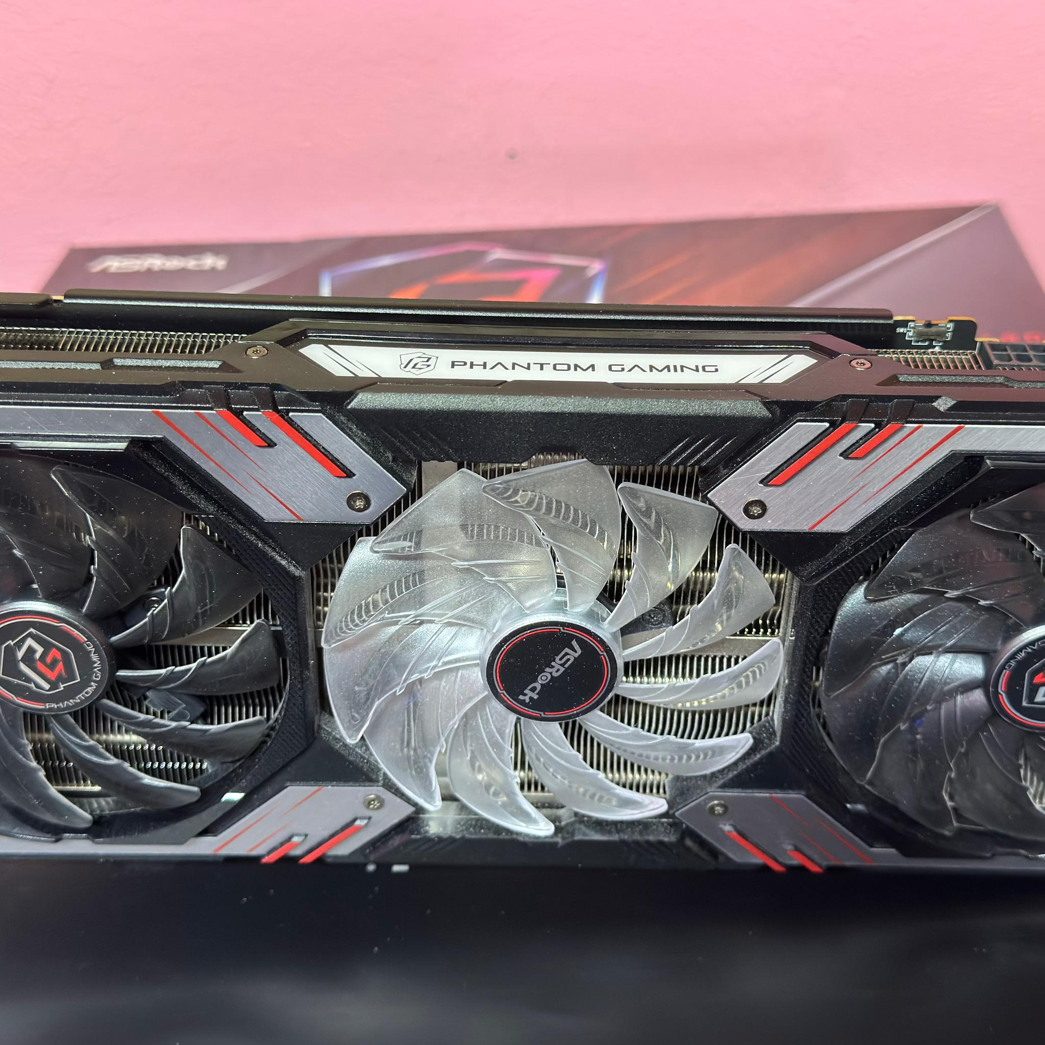 AMD Radeon™ RX 6800 XT Phantom Gaming D 16G OC