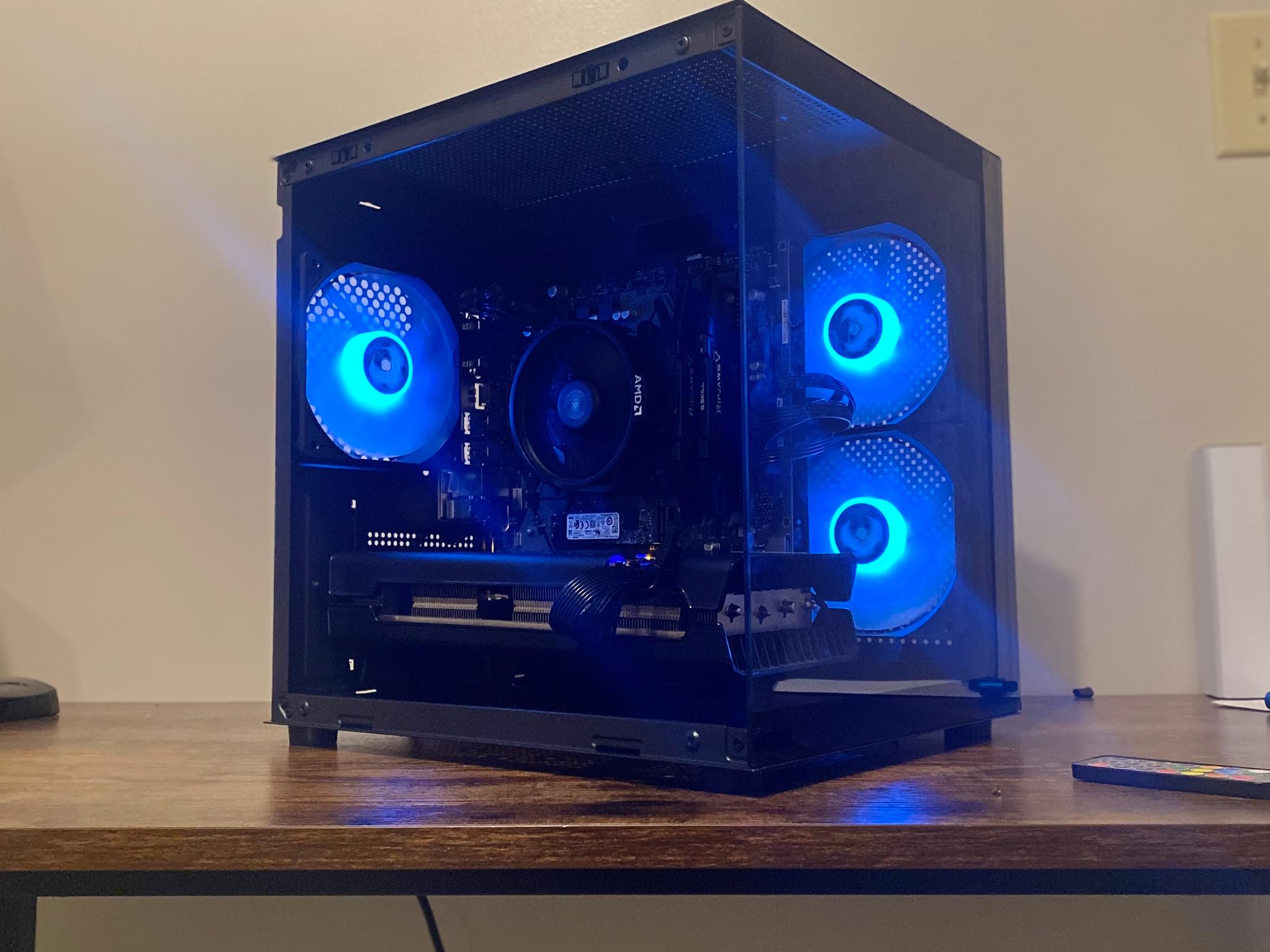 RX 5700xt | Ryzen 5 3600 | 16gb Ram | 512 Gb NVME ssd | wifi + windows 11