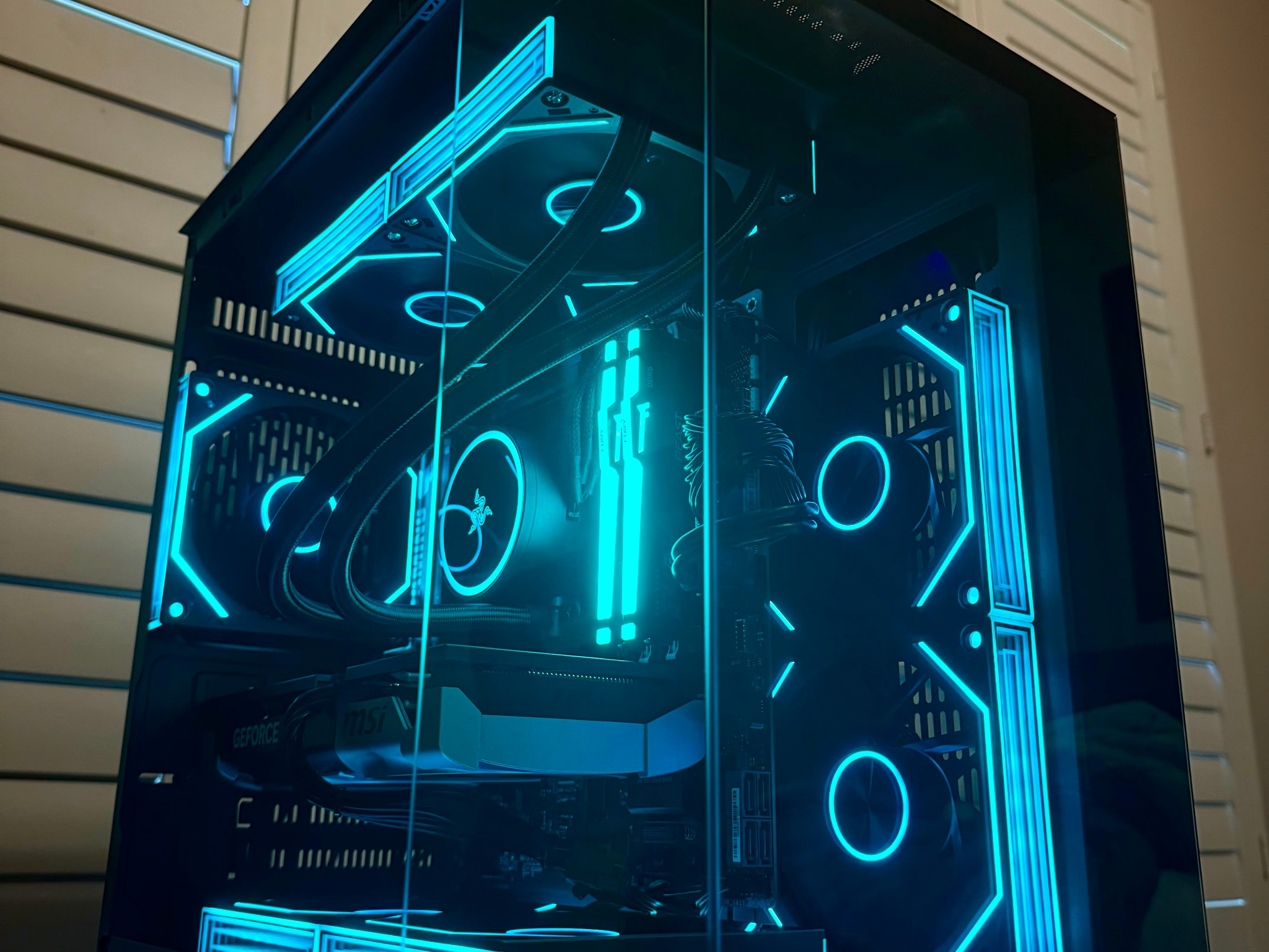E-Sports Ready Gaming PC — RTX 5060 Ti | Ryzen 5 9600X | 32GB DDR5 | 1TB Gen4 NVMe