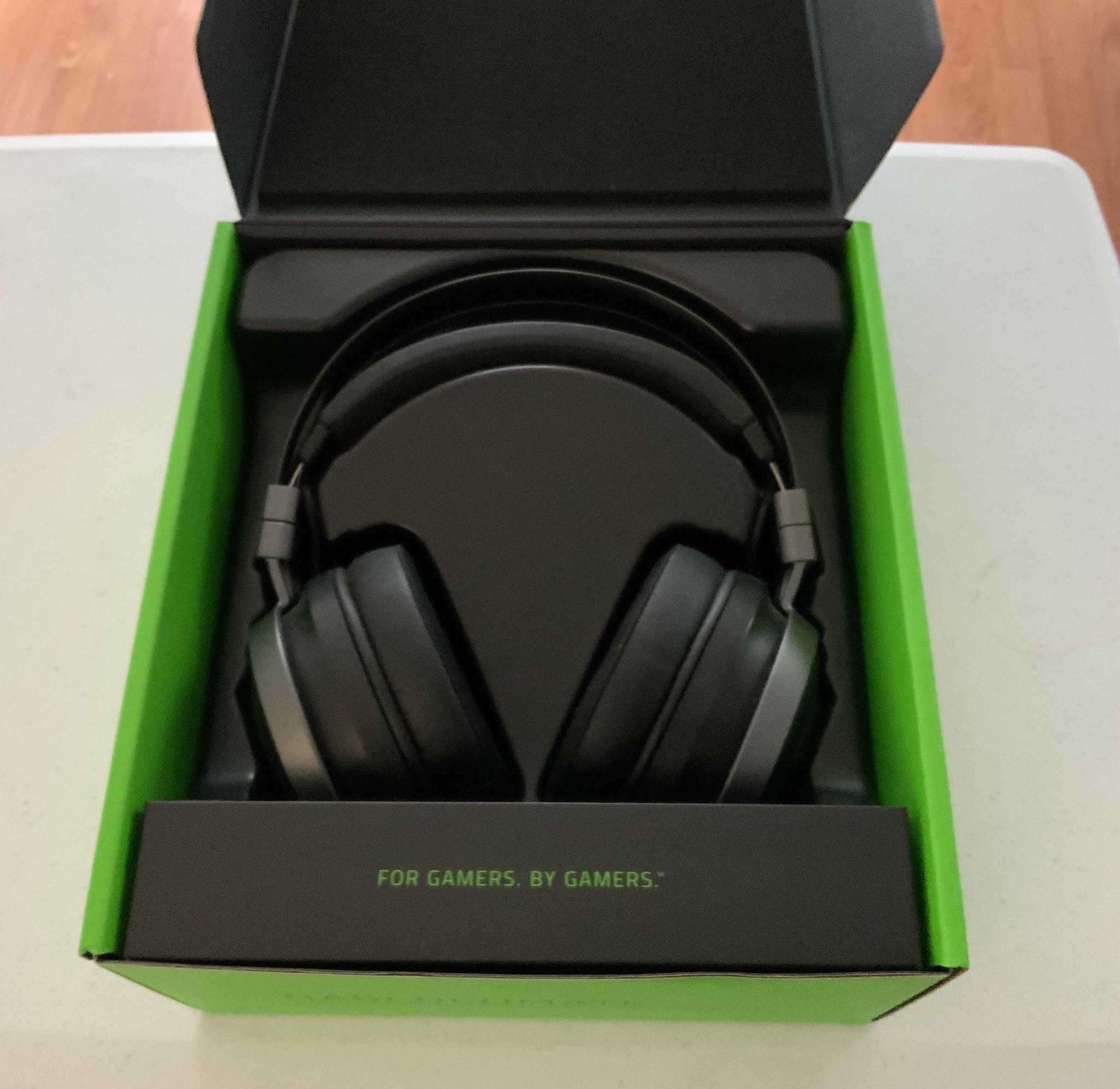 Razer Nari Ultimate Wireless 7.1 Surround Sound Gaming Headset: THX Audio & Haptic Feedback