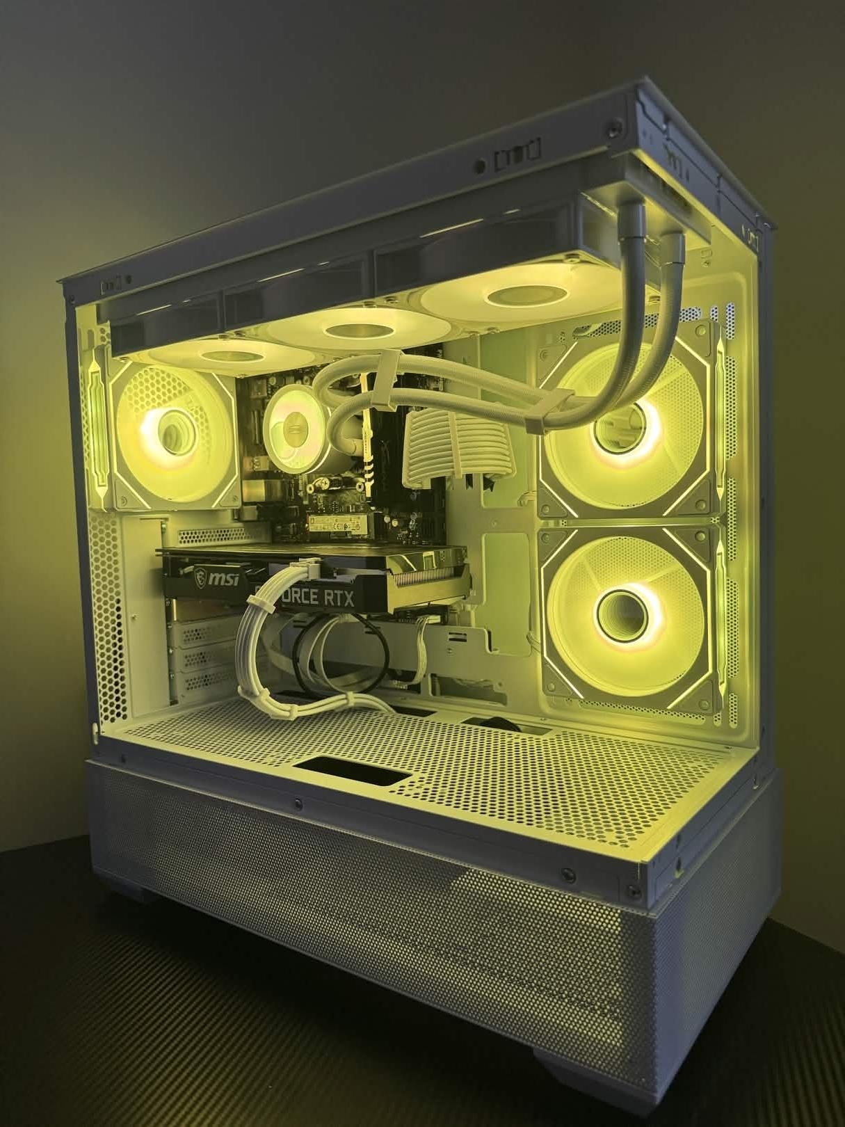 ❄️ White Aesthetic Gaming PC – RTX 3060 Ti | Ryzen 5 3600 | 16GB RAM | 1TB SSD