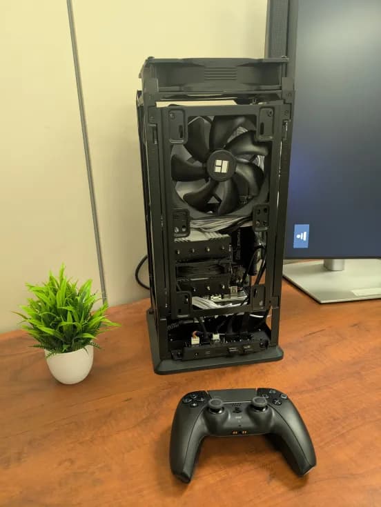 Fractal Mood Gaming PC