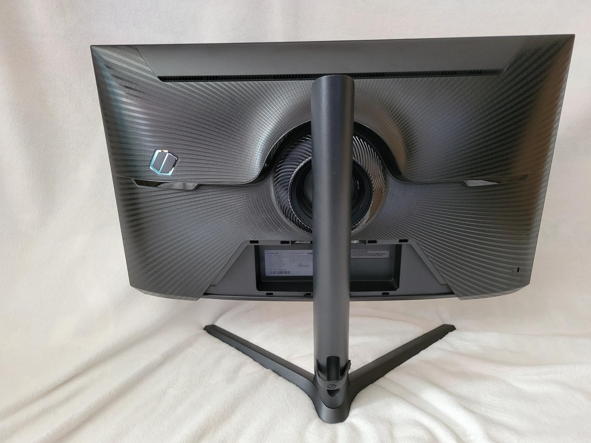 28” Odyssey G70B 4K UHD IPS 144Hz 1ms with G-Sync Gaming Monitor