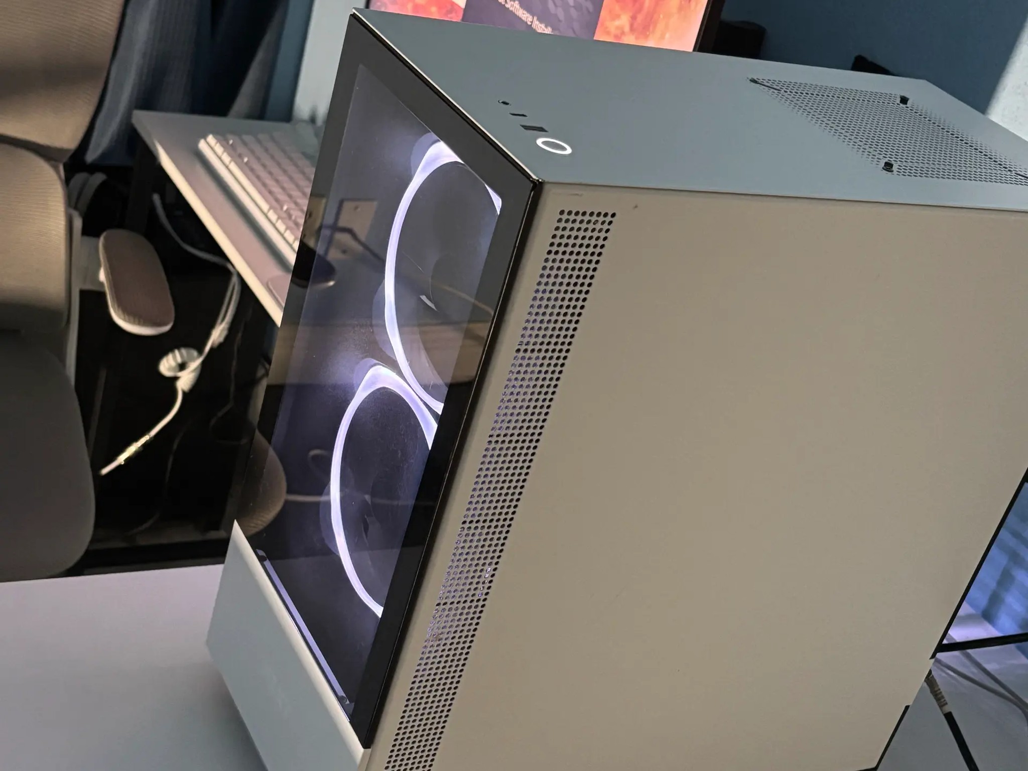Intermediate gaming computer