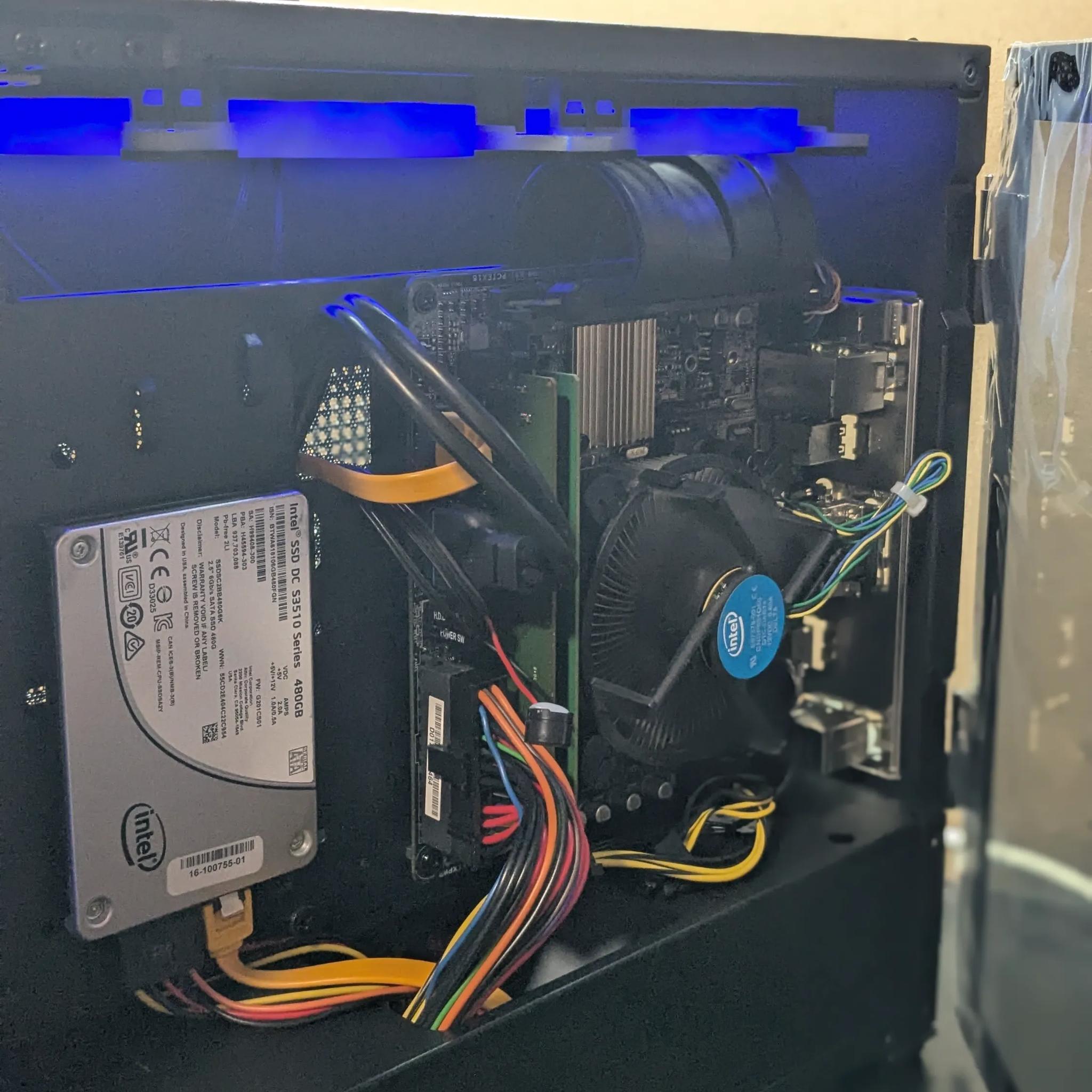 Scratch and Dent | 80 FPS Fortnite | Windows 11, i5-6600, RX 550 4GB, 16GB RAM, 480GB SSD, Wifi