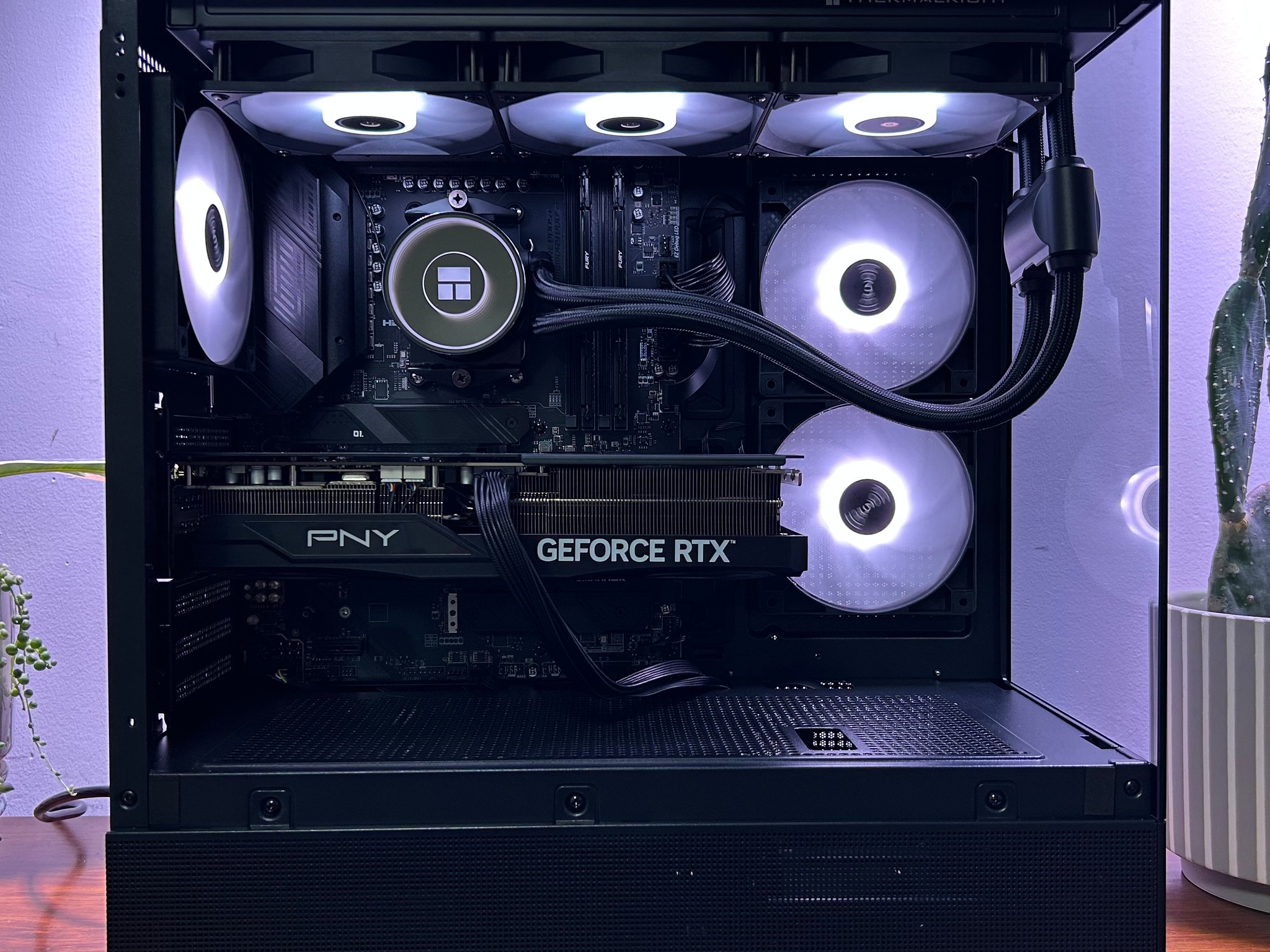 RTX 5070TI | Ryzen 7 7700X | 32GB DDR5 | 2TB SSD | 850W PSU | 360mm AIO | Montech XR