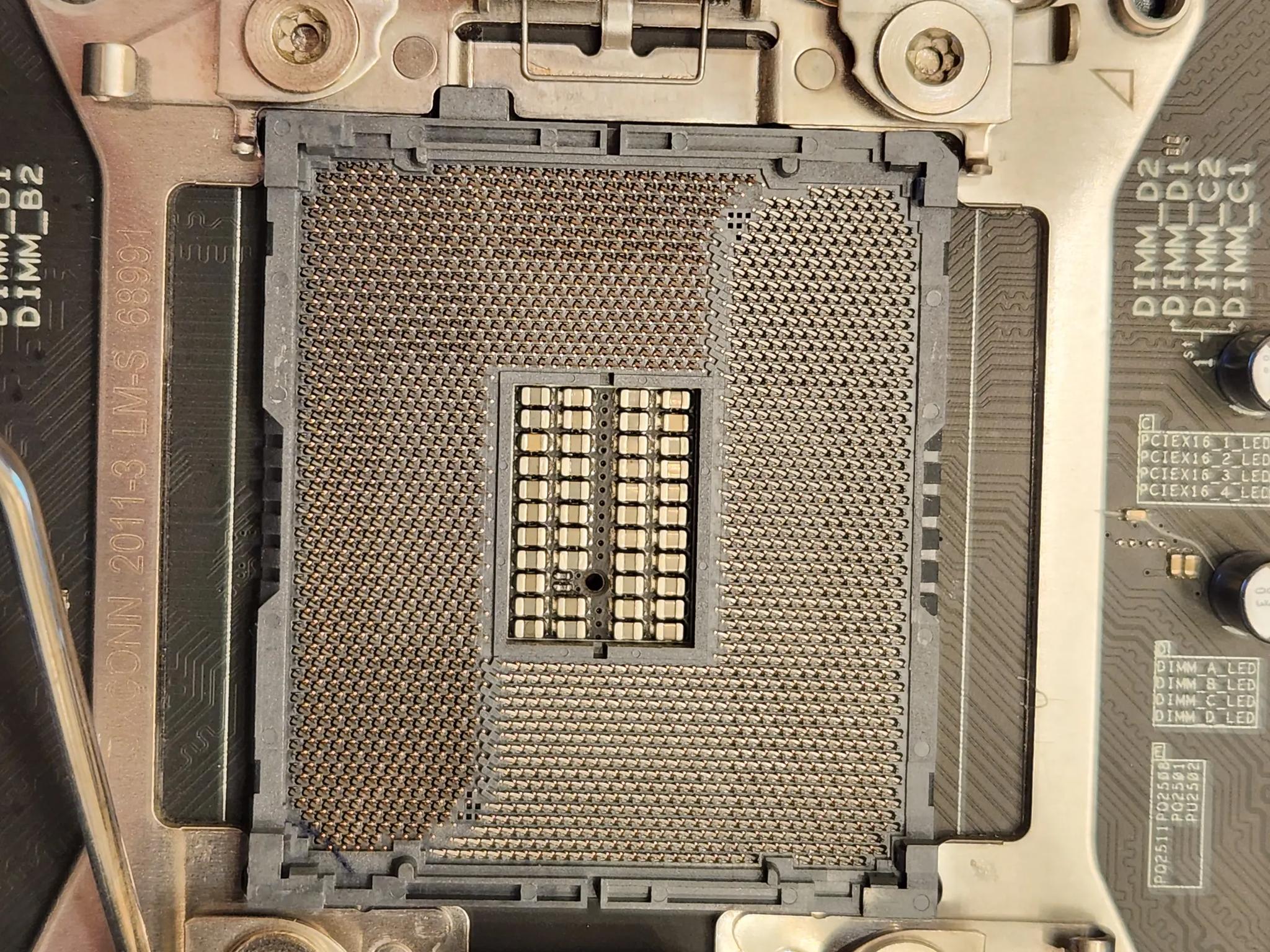 Asus ROG edition 10 rampage V w/ i7 6850k