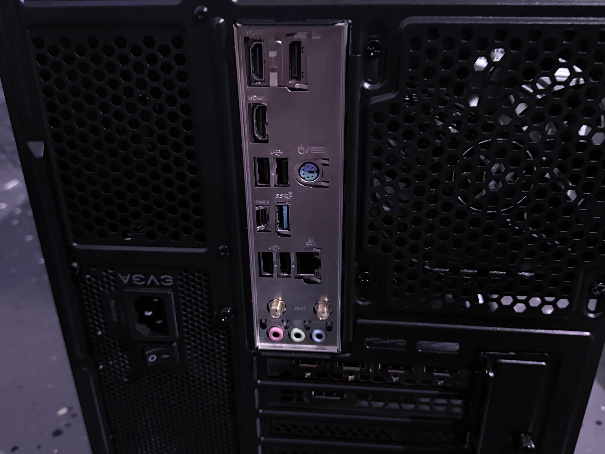 ⚪️"Ghost Spectrum"🌈| 1440p Gaming | RTX 3080 | i7 11700 | 32GB Ram | 1TB SSD | Free ShIpping