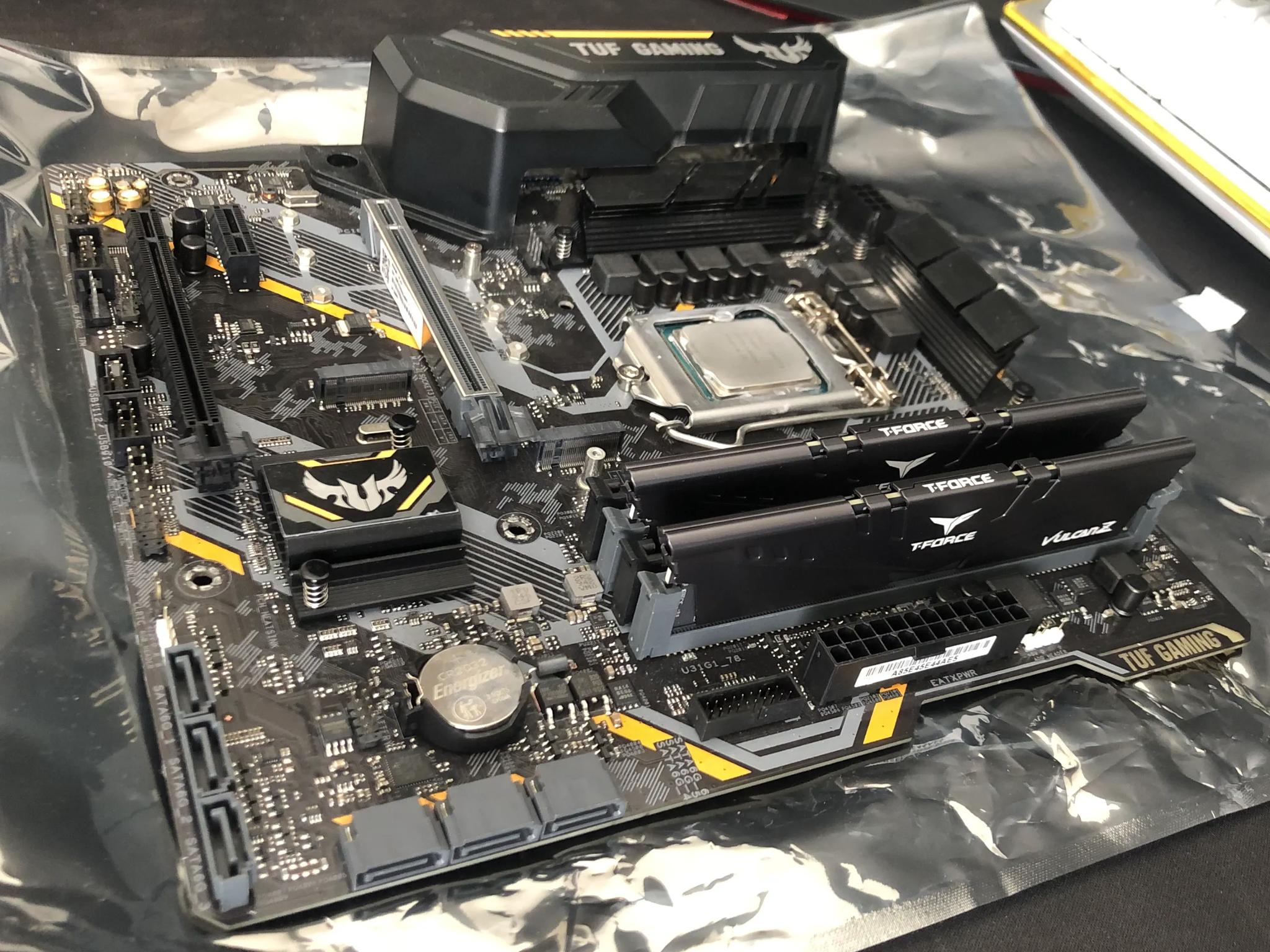 Motherboard CPU Ram Combo B365M/ Intel i5 9400f/ 16gb Ram