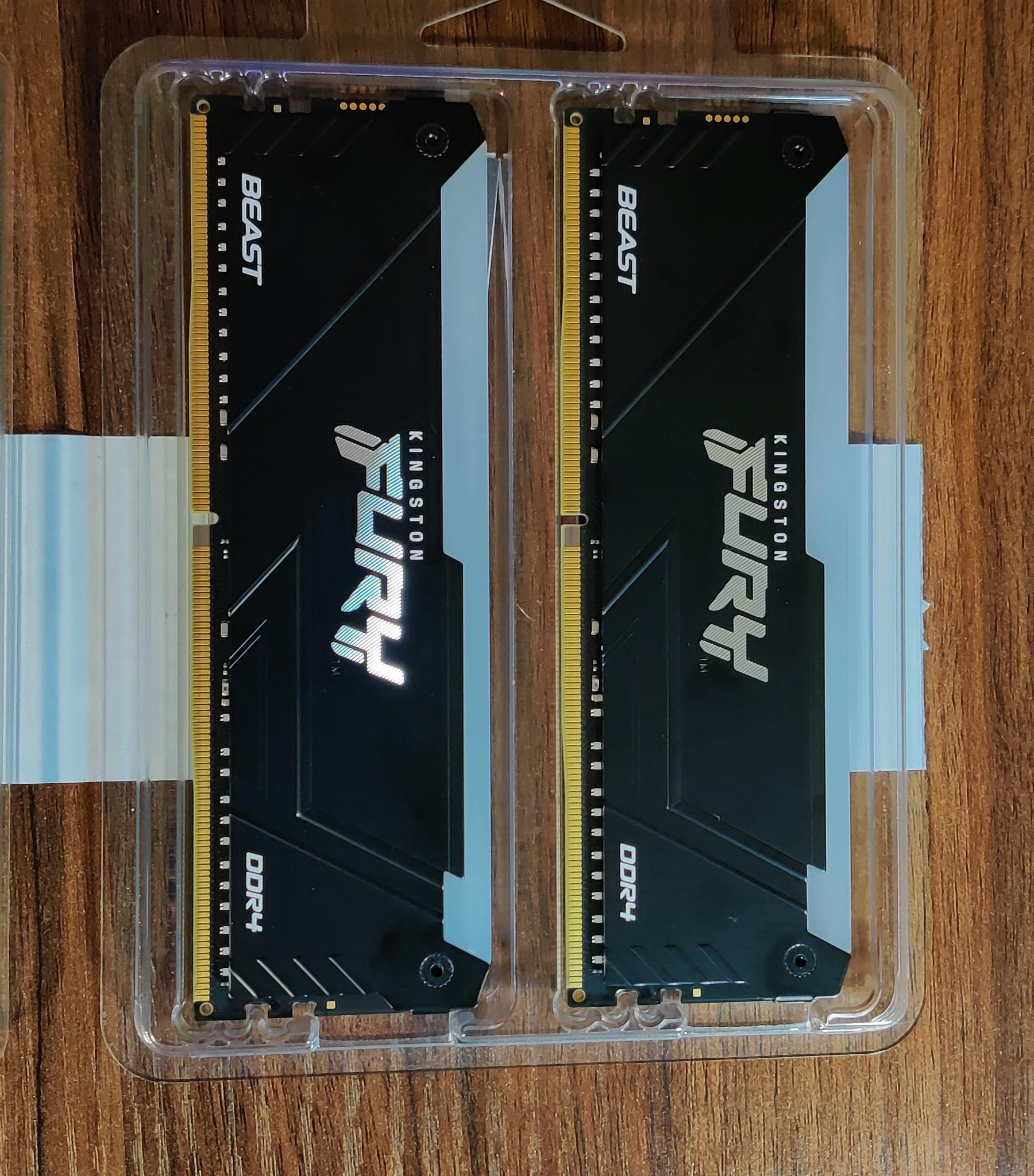 32GB DDR4 3200 Kingston FURY Beast RGB