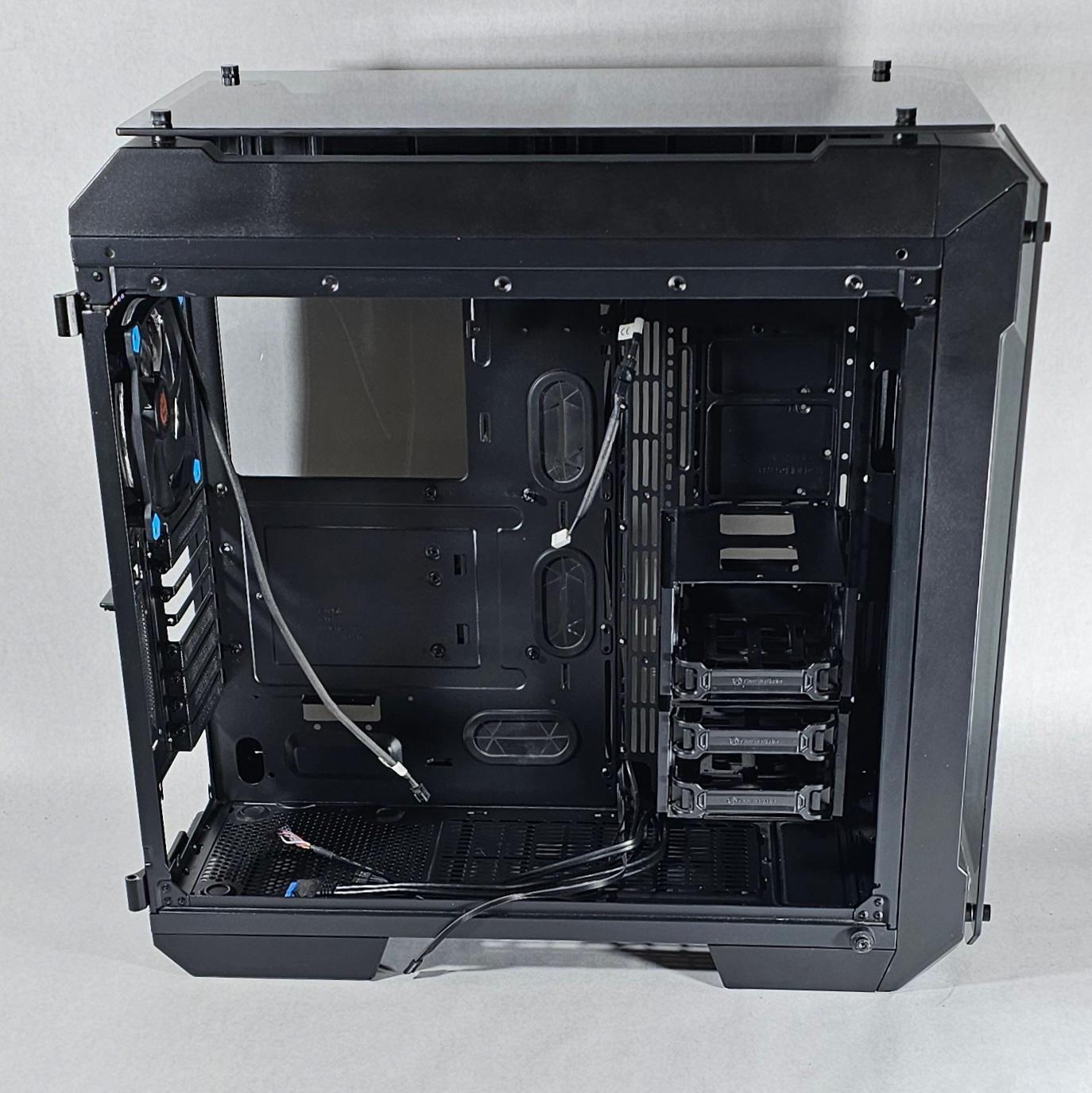 Thermaltake View 71 Tempered Glass Edition Full-Tower PC Case