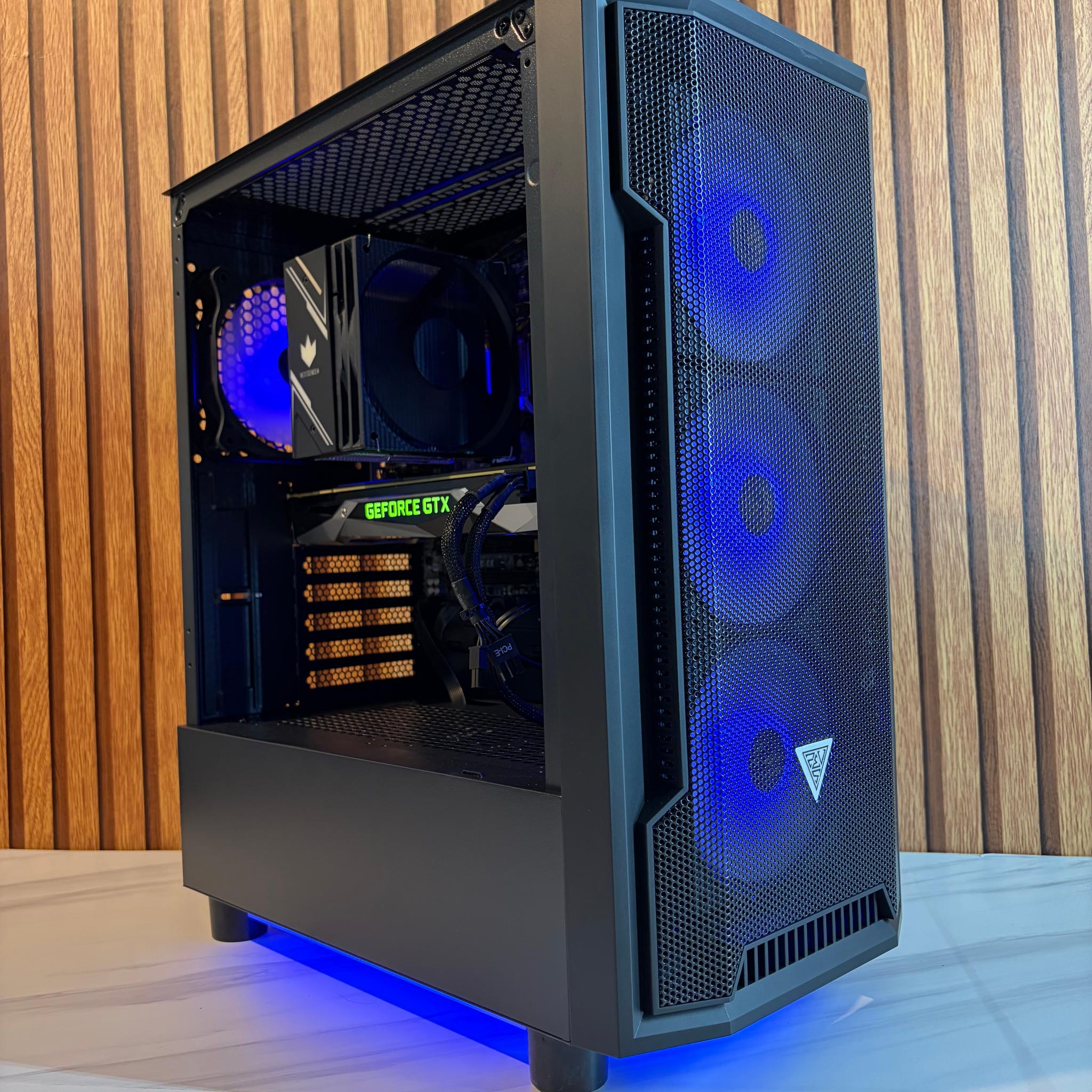 GTX 1080 | I5 7400 | 16GB DDR4 | 500GB SSD