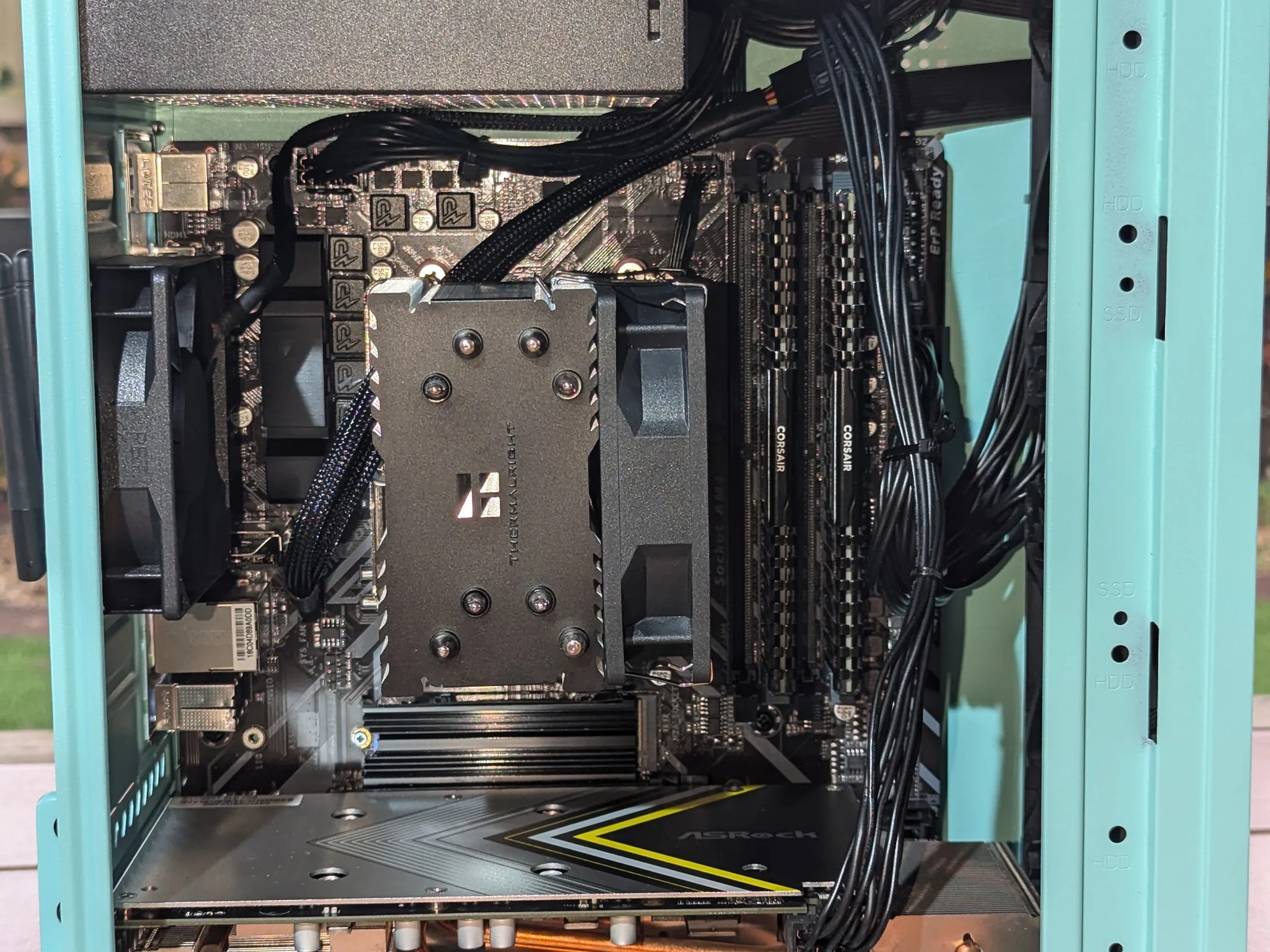Tiny But Mighty - Ocean - RX 5600 XT Ryzen 5 3600 16GB 1TB NVME